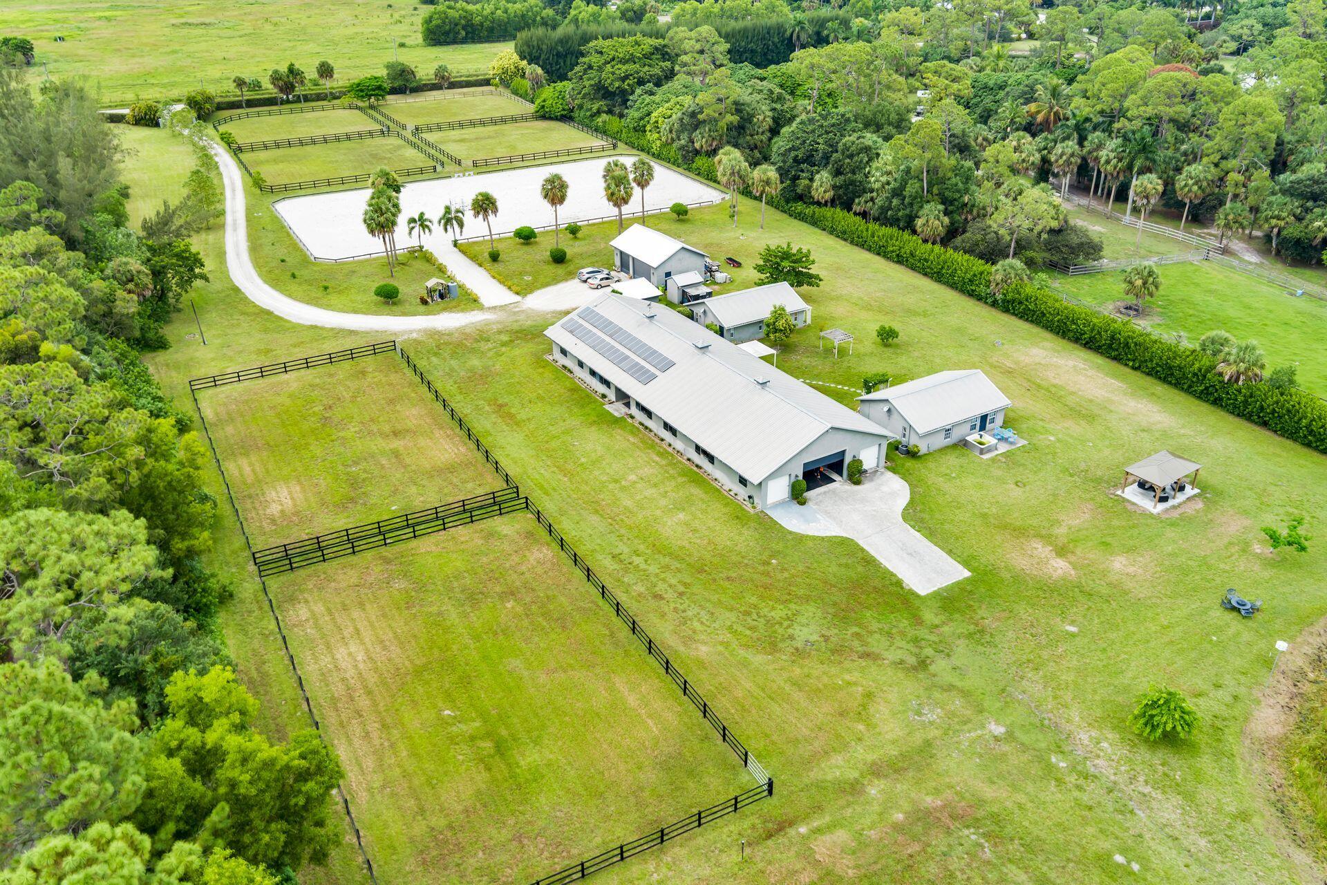 LOXAHATCHEE GROVES - Residential