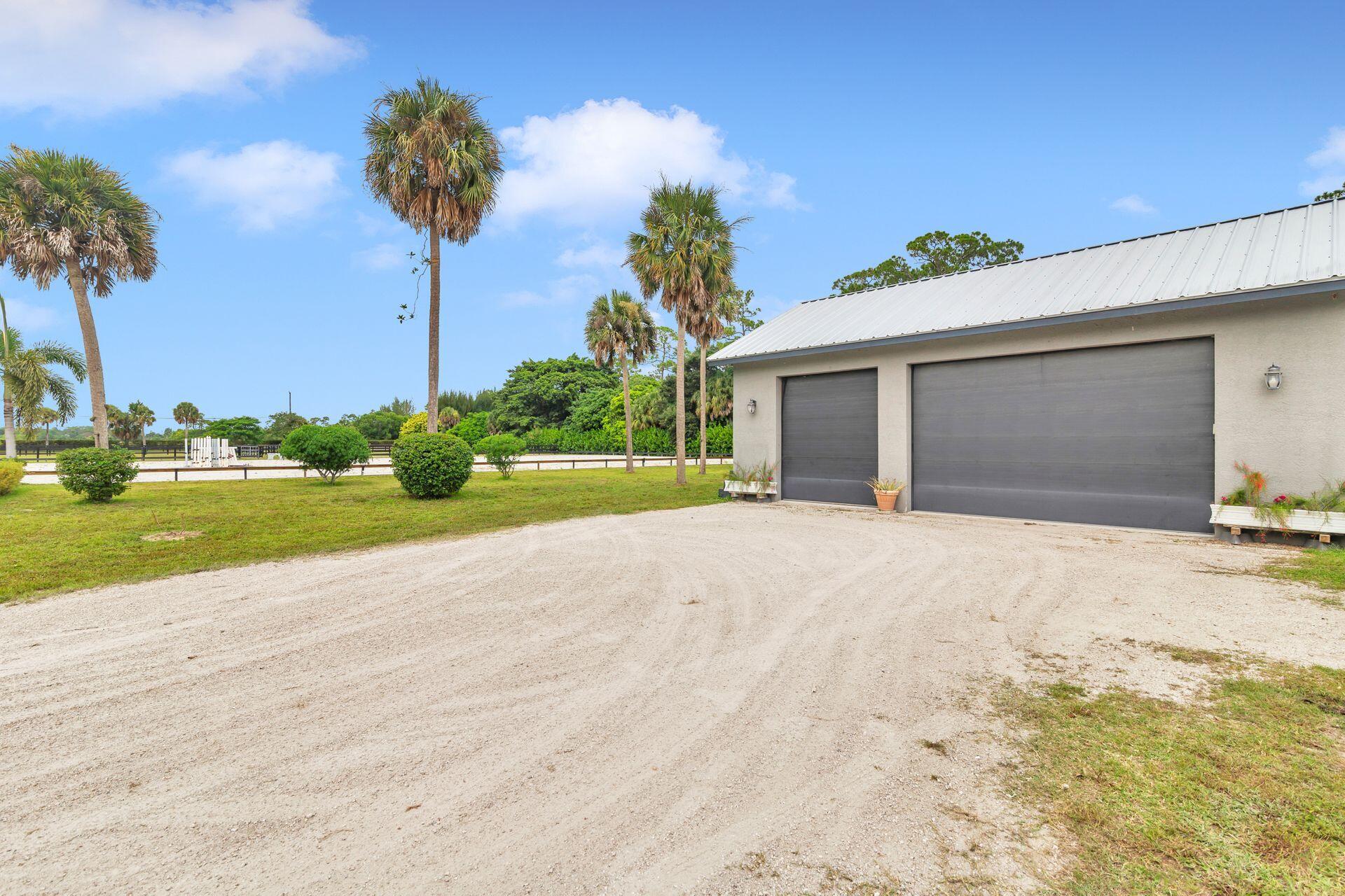 LOXAHATCHEE GROVES - Residential