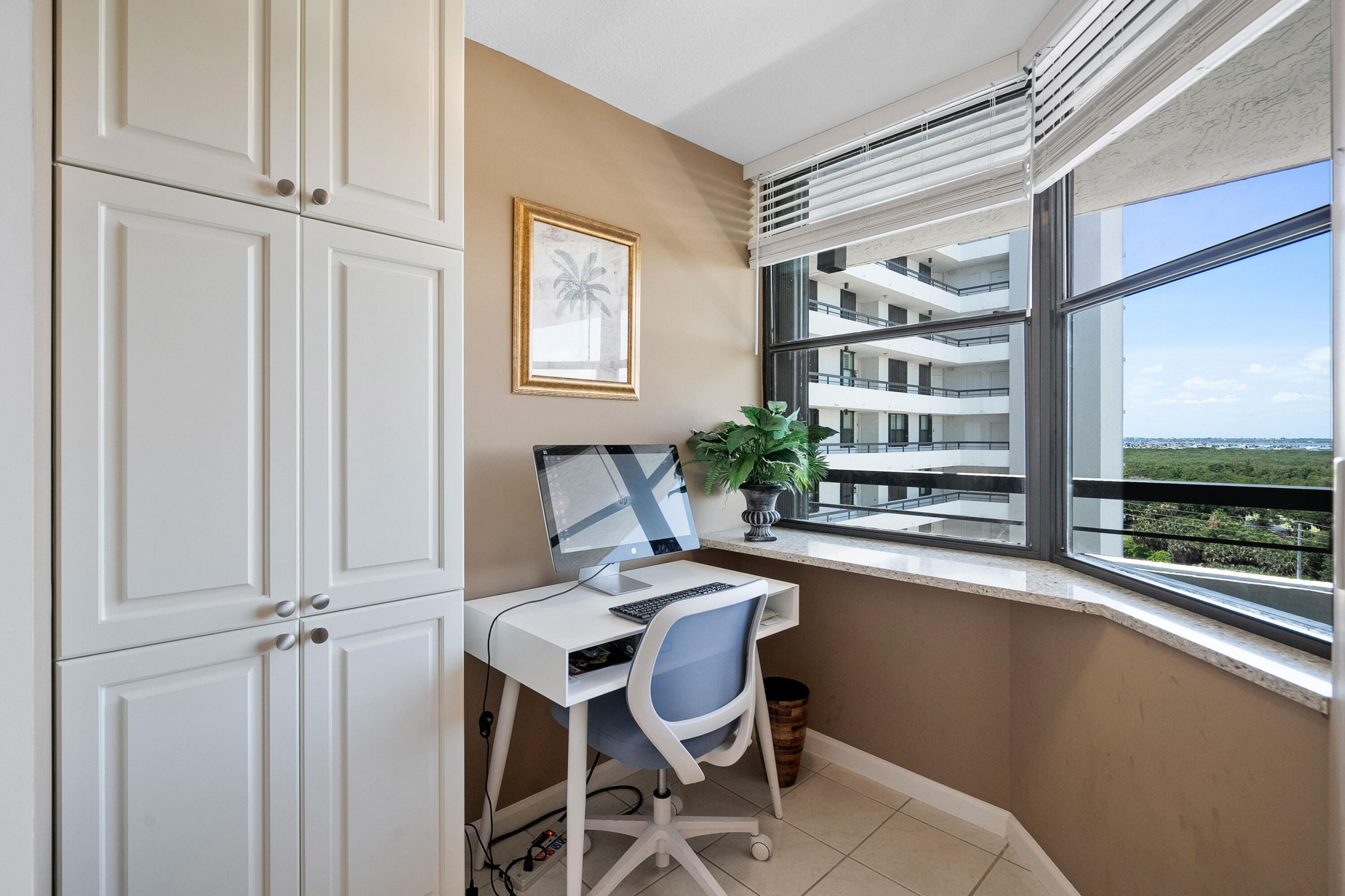 ISLAND DUNES OCEANSIDE CONDOMINIUM II - Residential