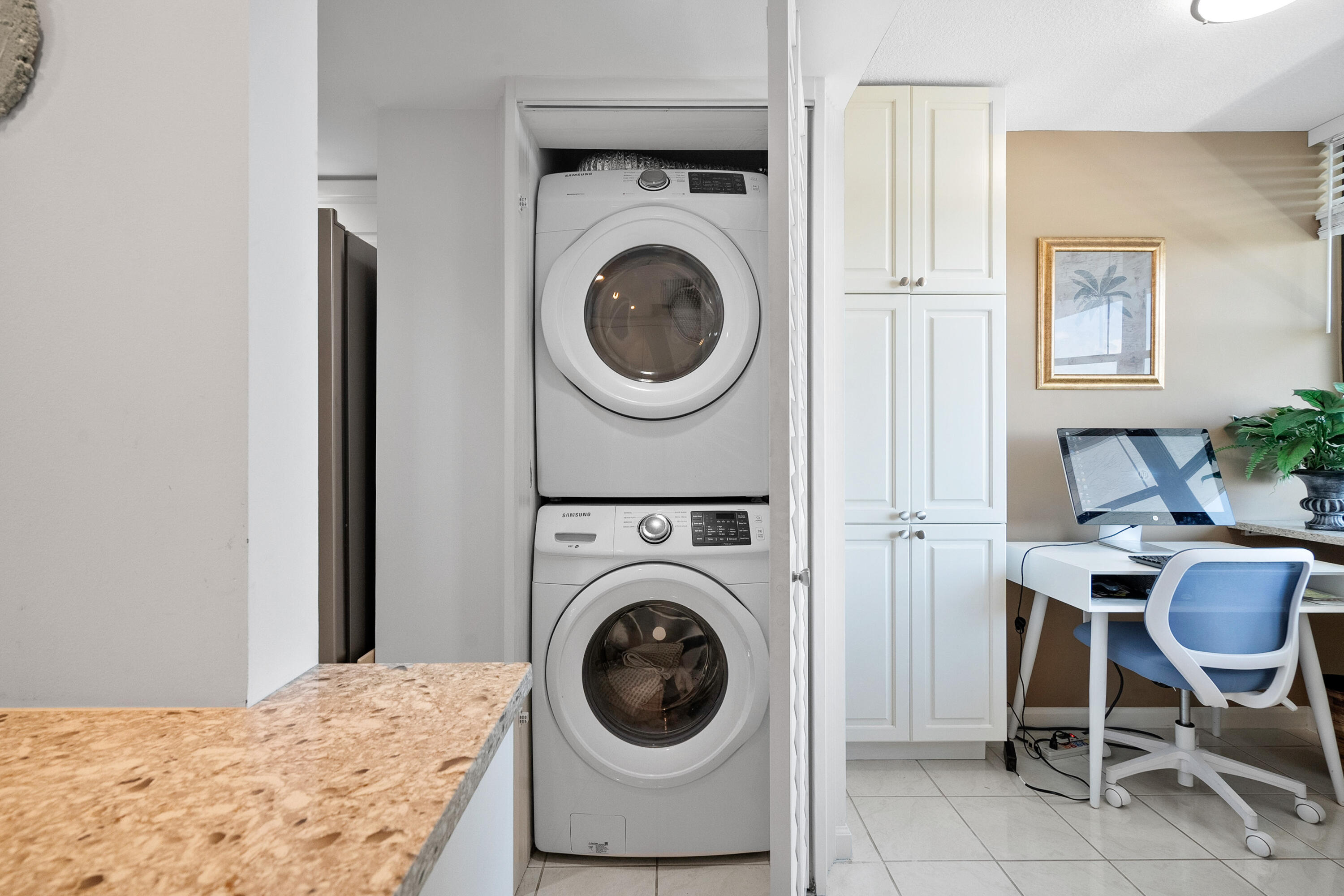 ISLAND DUNES OCEANSIDE CONDOMINIUM II - Residential