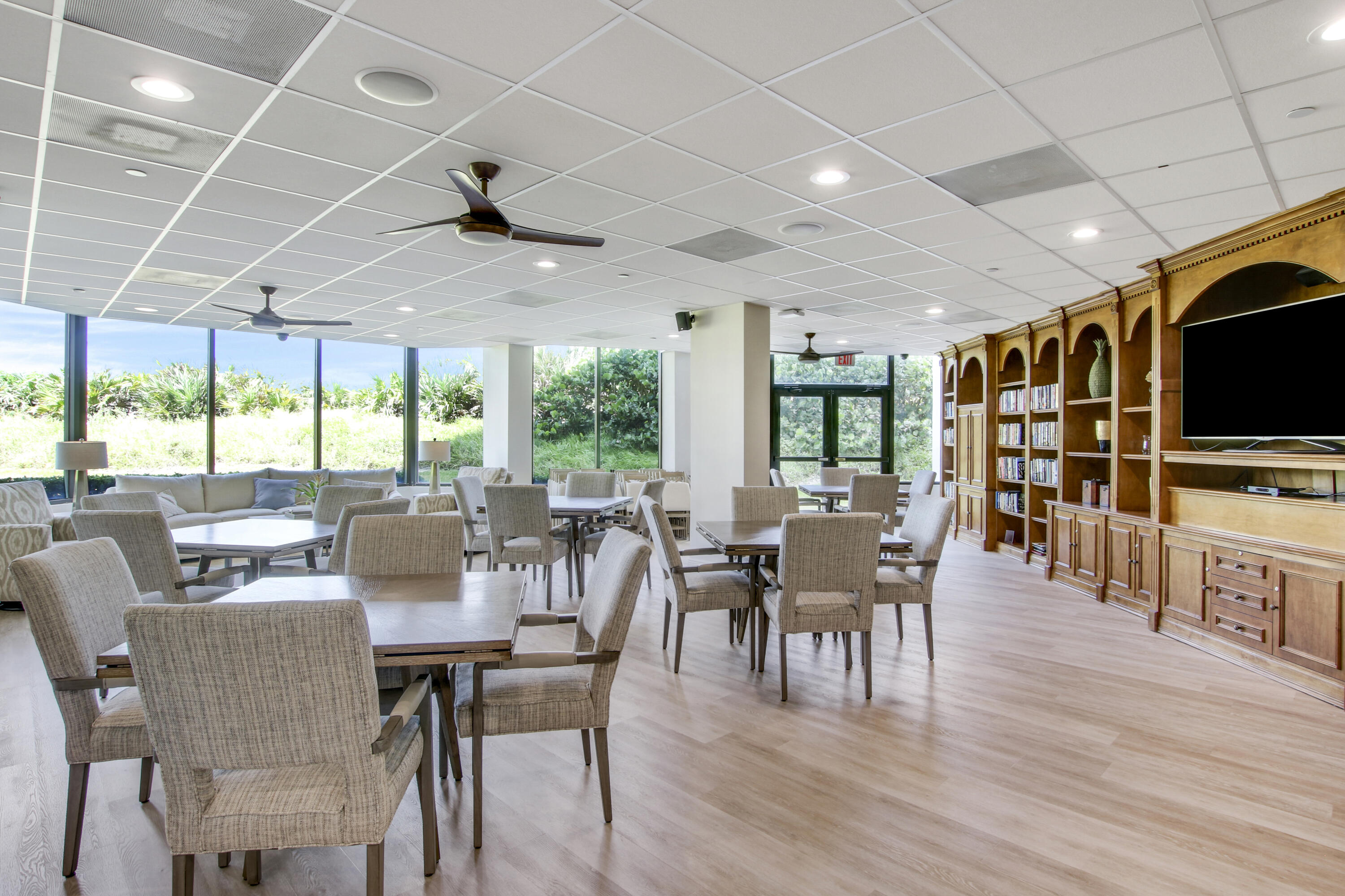 ISLAND DUNES OCEANSIDE CONDOMINIUM II - Residential