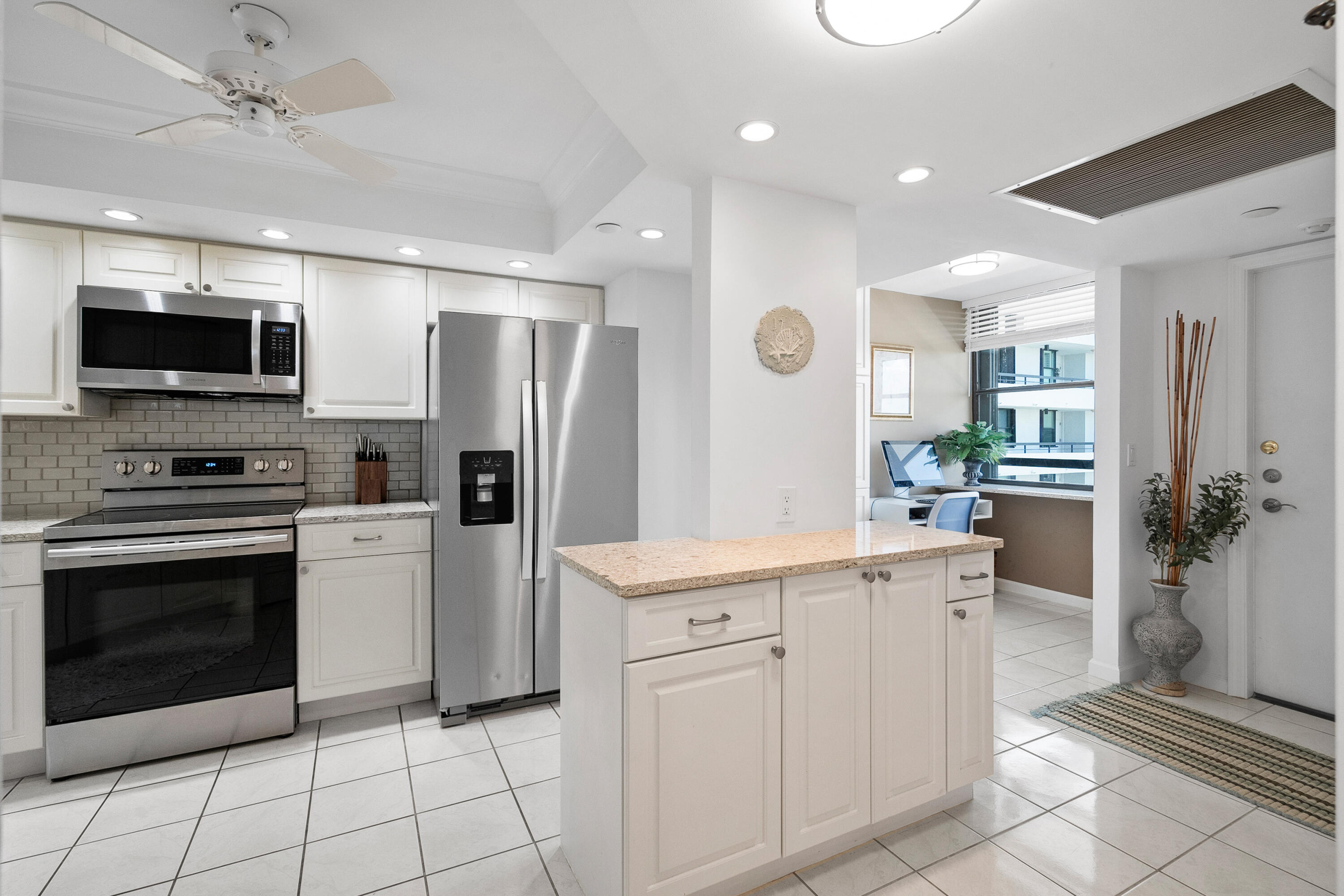 ISLAND DUNES OCEANSIDE CONDOMINIUM II - Residential