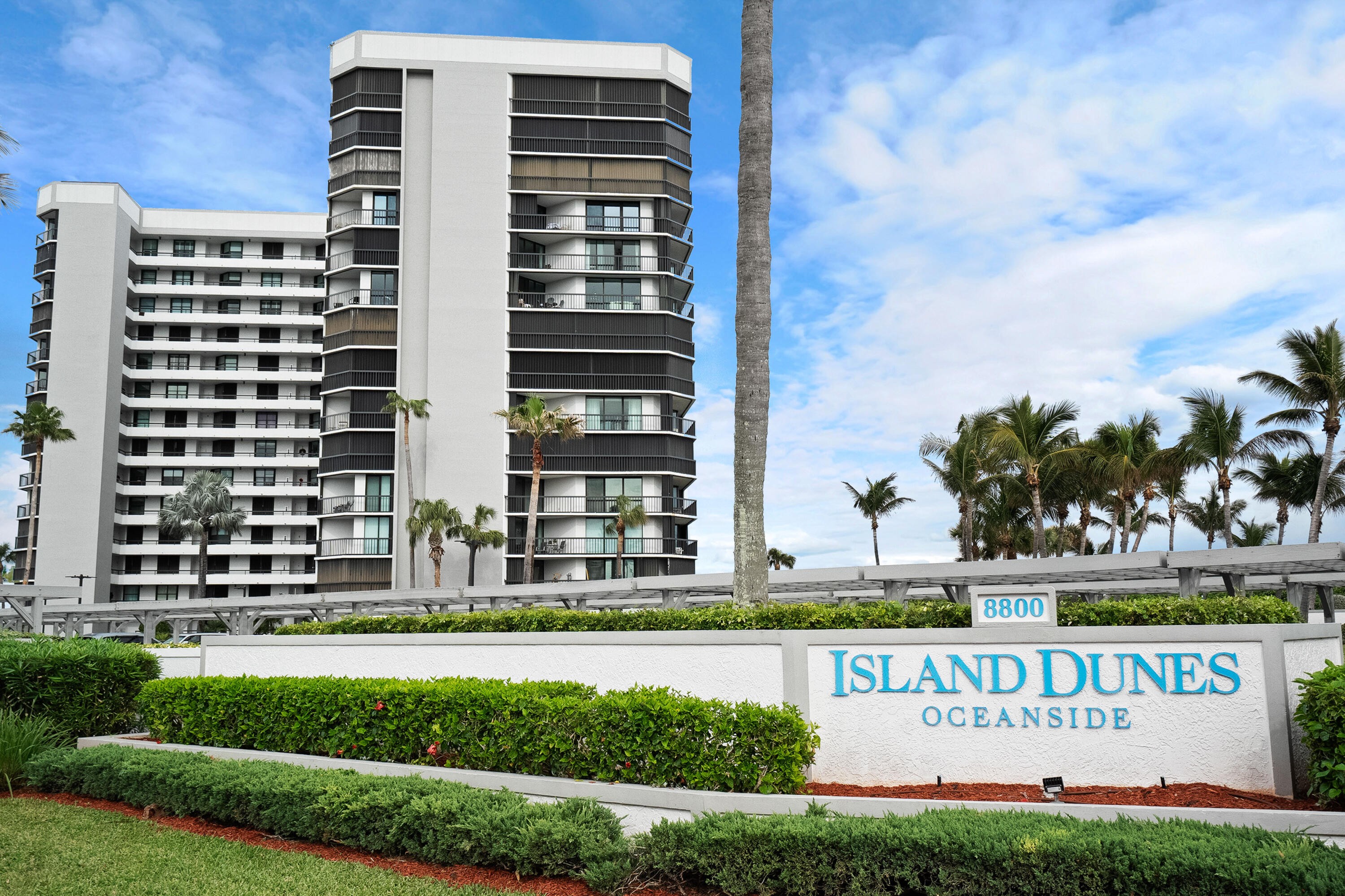 ISLAND DUNES OCEANSIDE CONDOMINIUM II - Residential