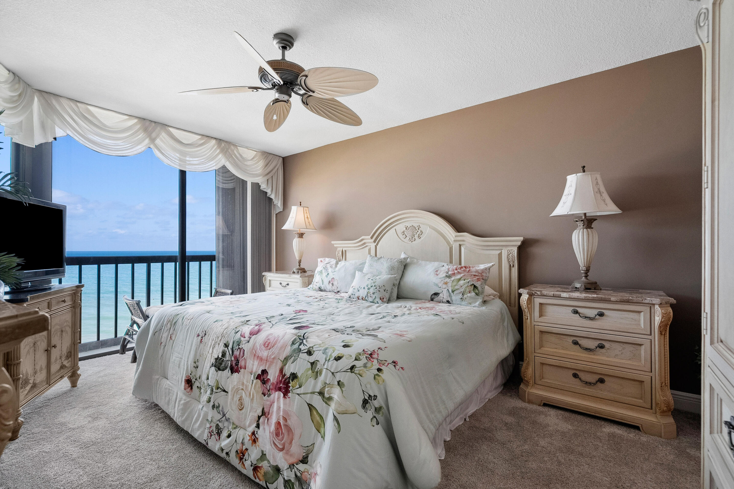 ISLAND DUNES OCEANSIDE CONDOMINIUM II - Residential