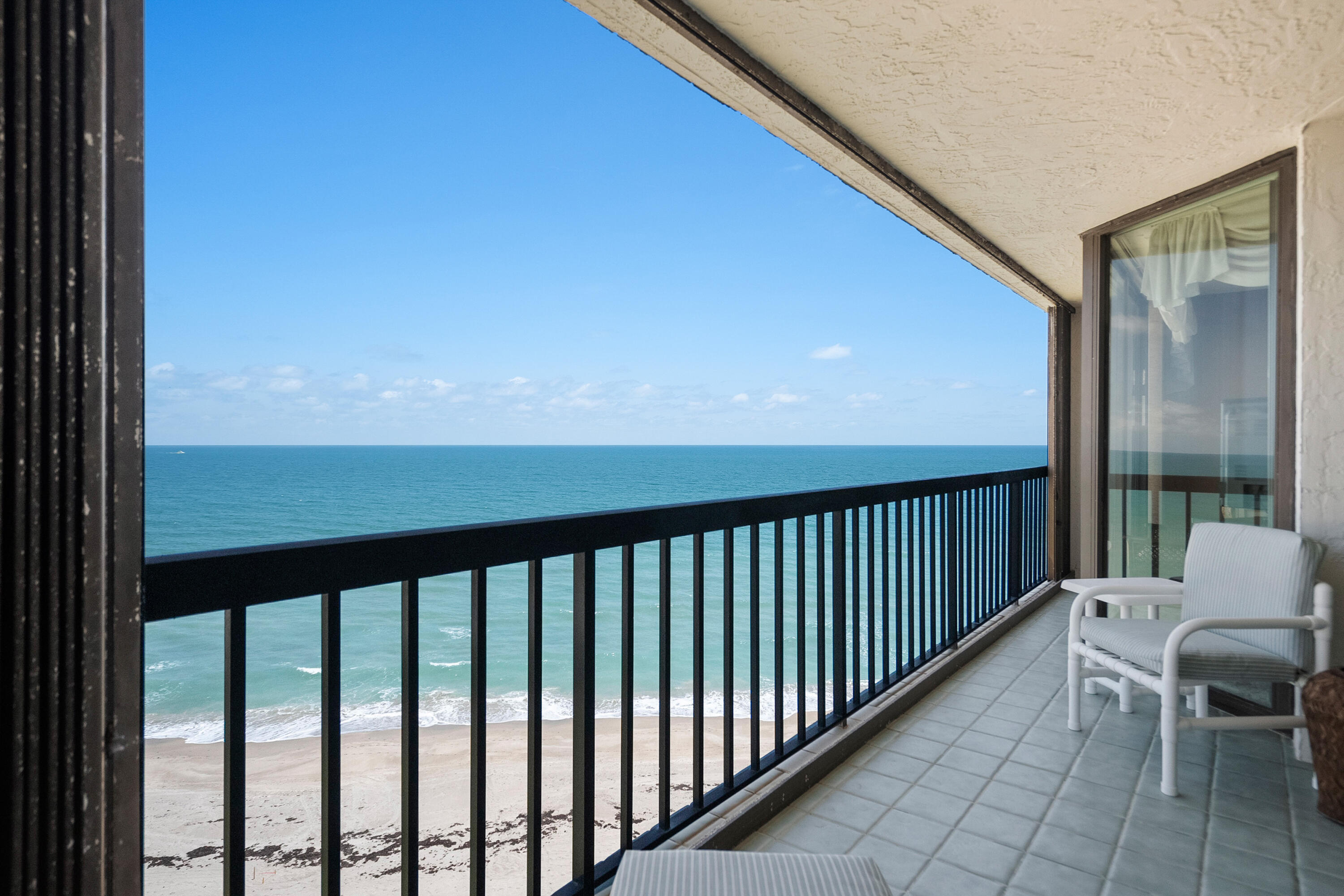 ISLAND DUNES OCEANSIDE CONDOMINIUM II - Residential