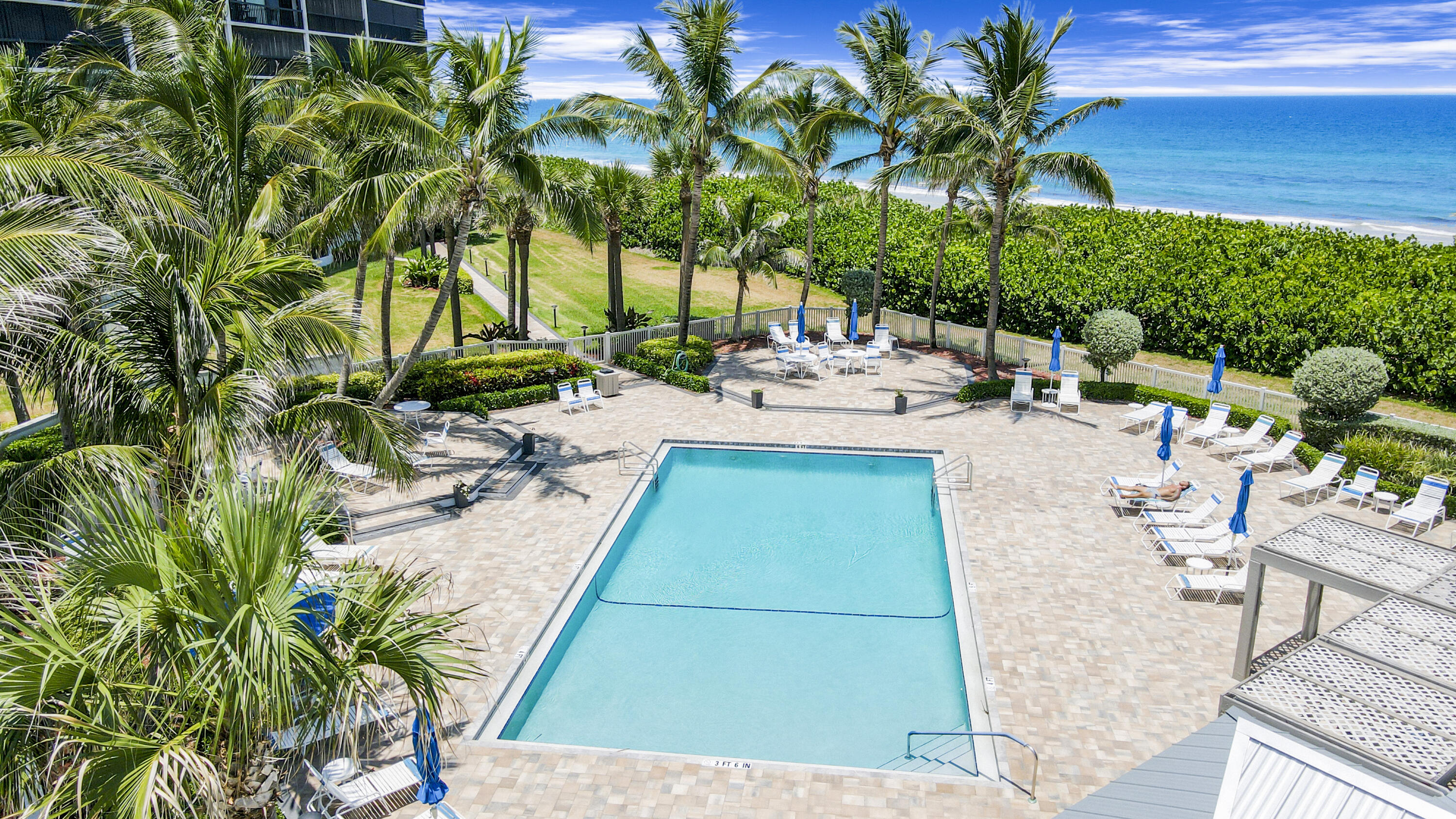 ISLAND DUNES OCEANSIDE CONDOMINIUM II - Residential