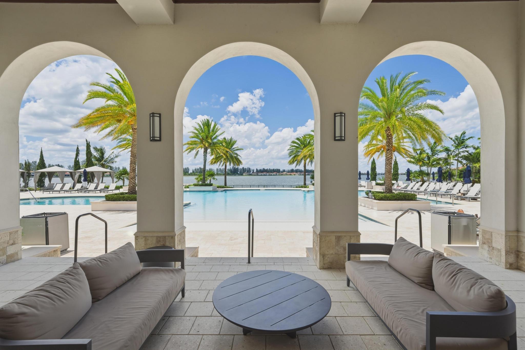 PARKLAND BAY - Residential