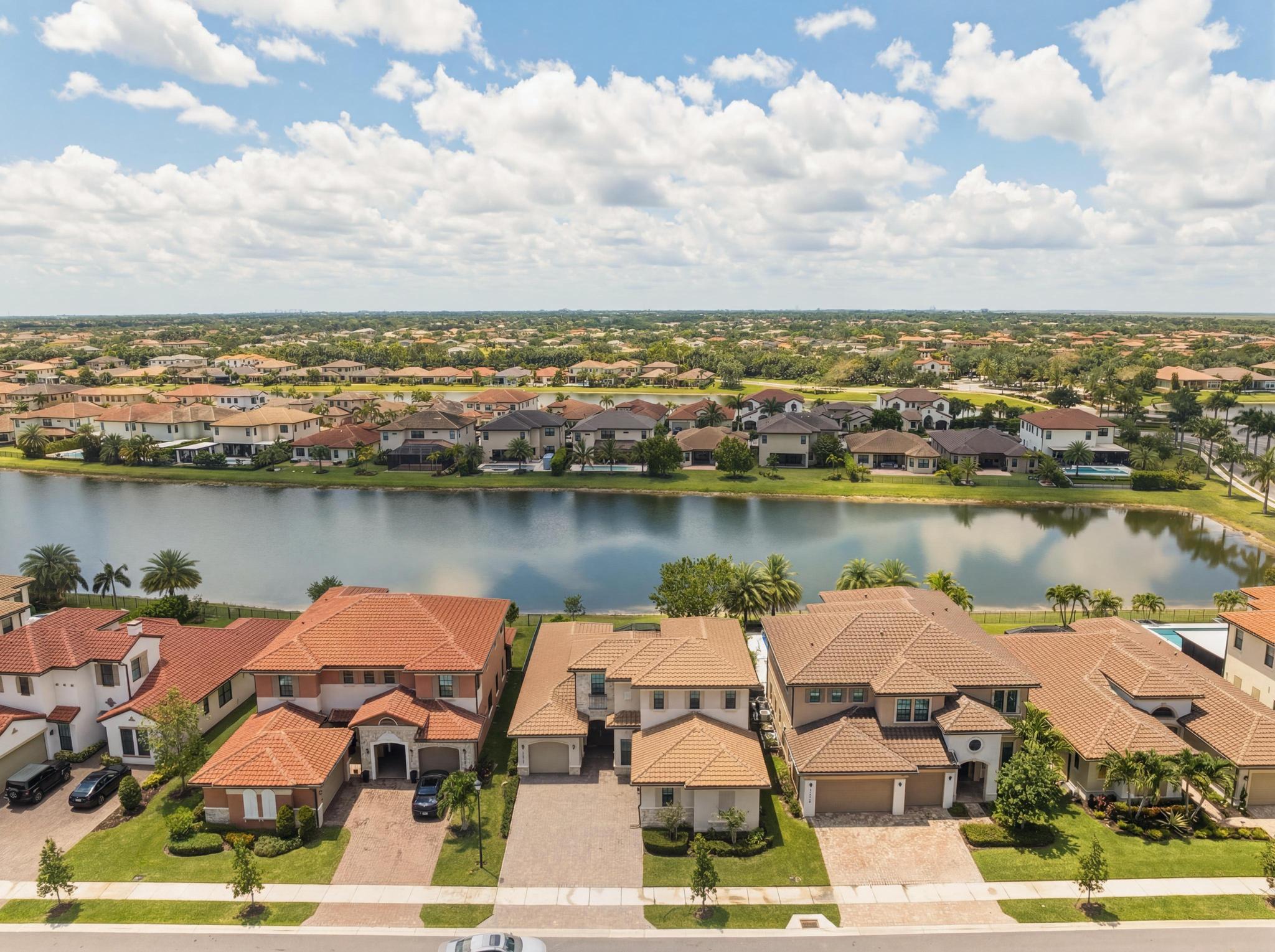 PARKLAND BAY - Residential