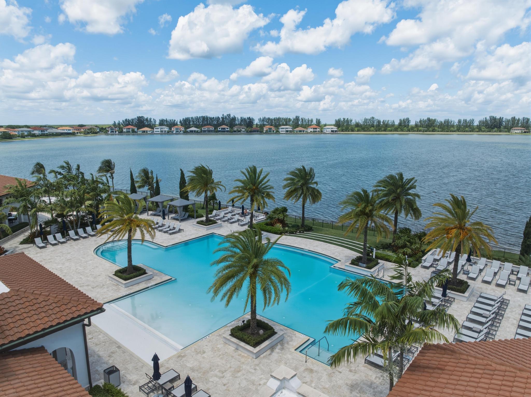 PARKLAND BAY - Residential