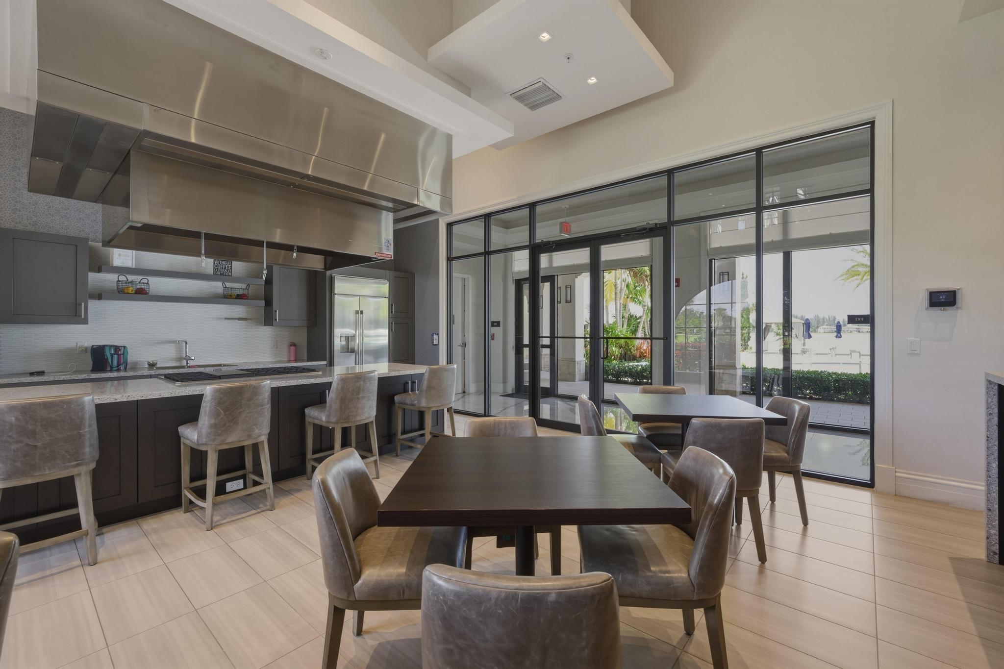 PARKLAND BAY - Residential