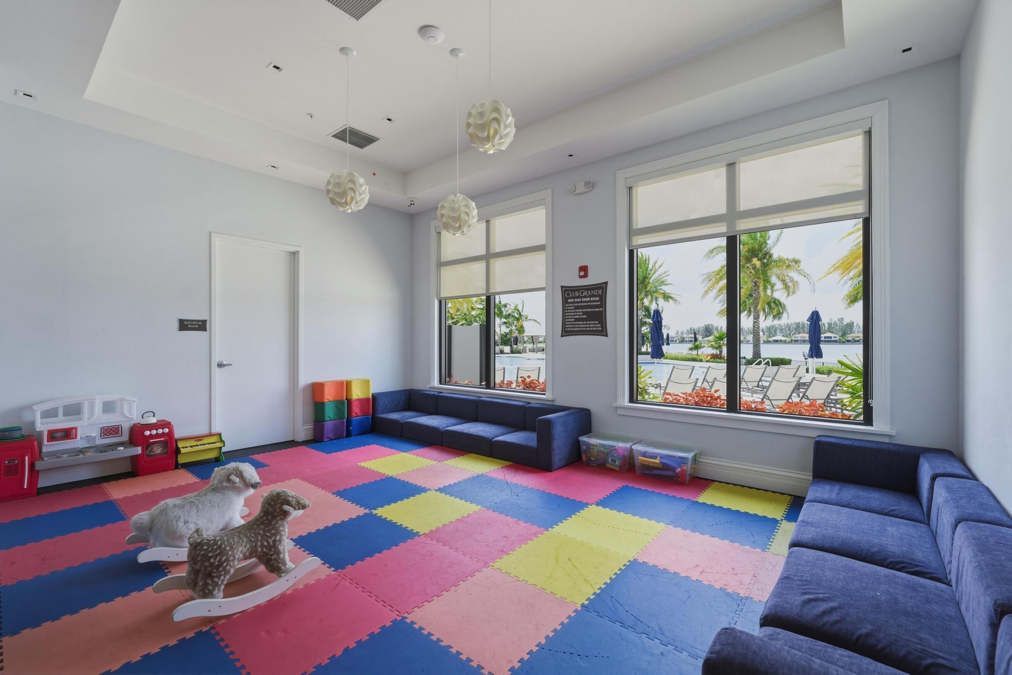 PARKLAND BAY - Residential