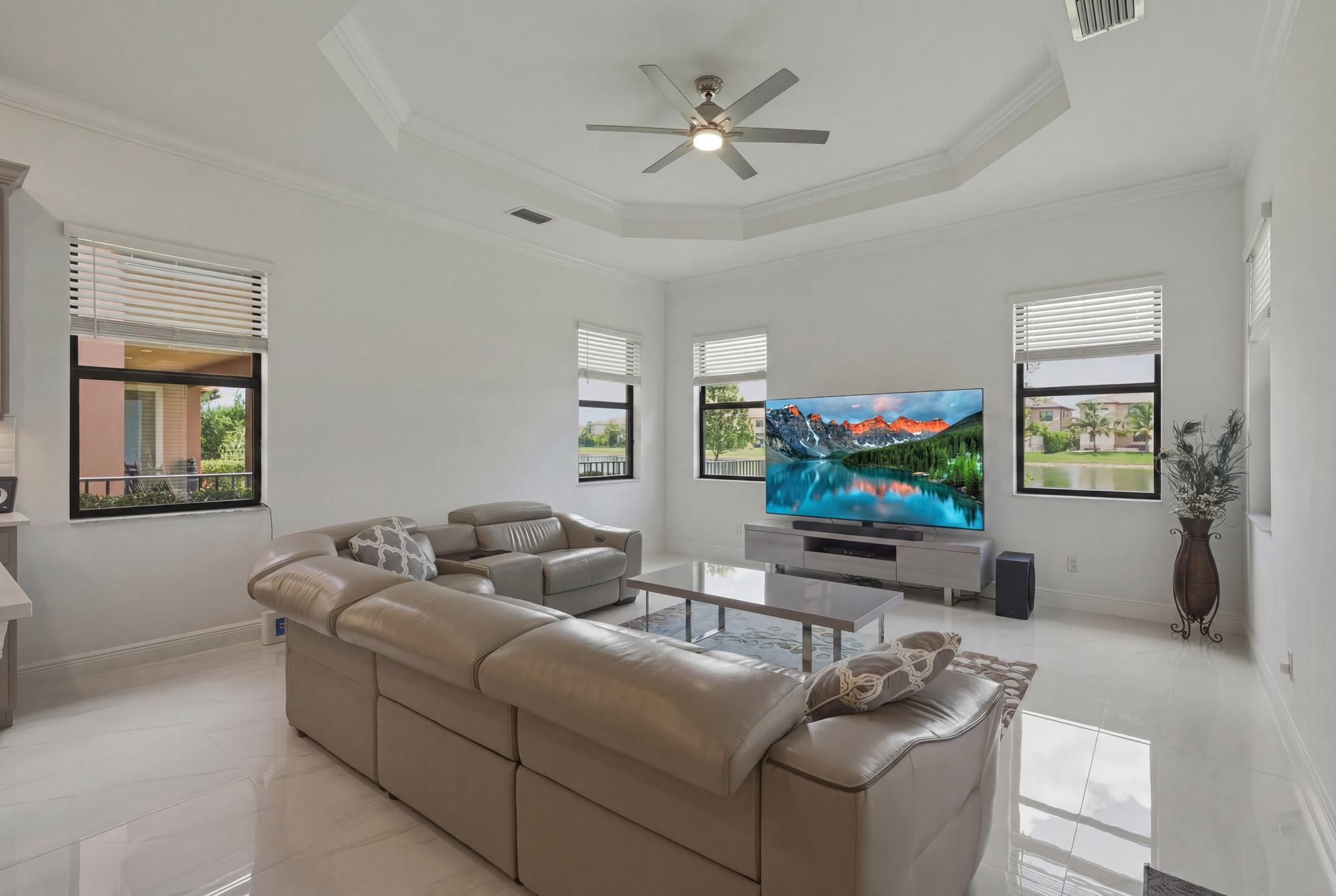 PARKLAND BAY - Residential