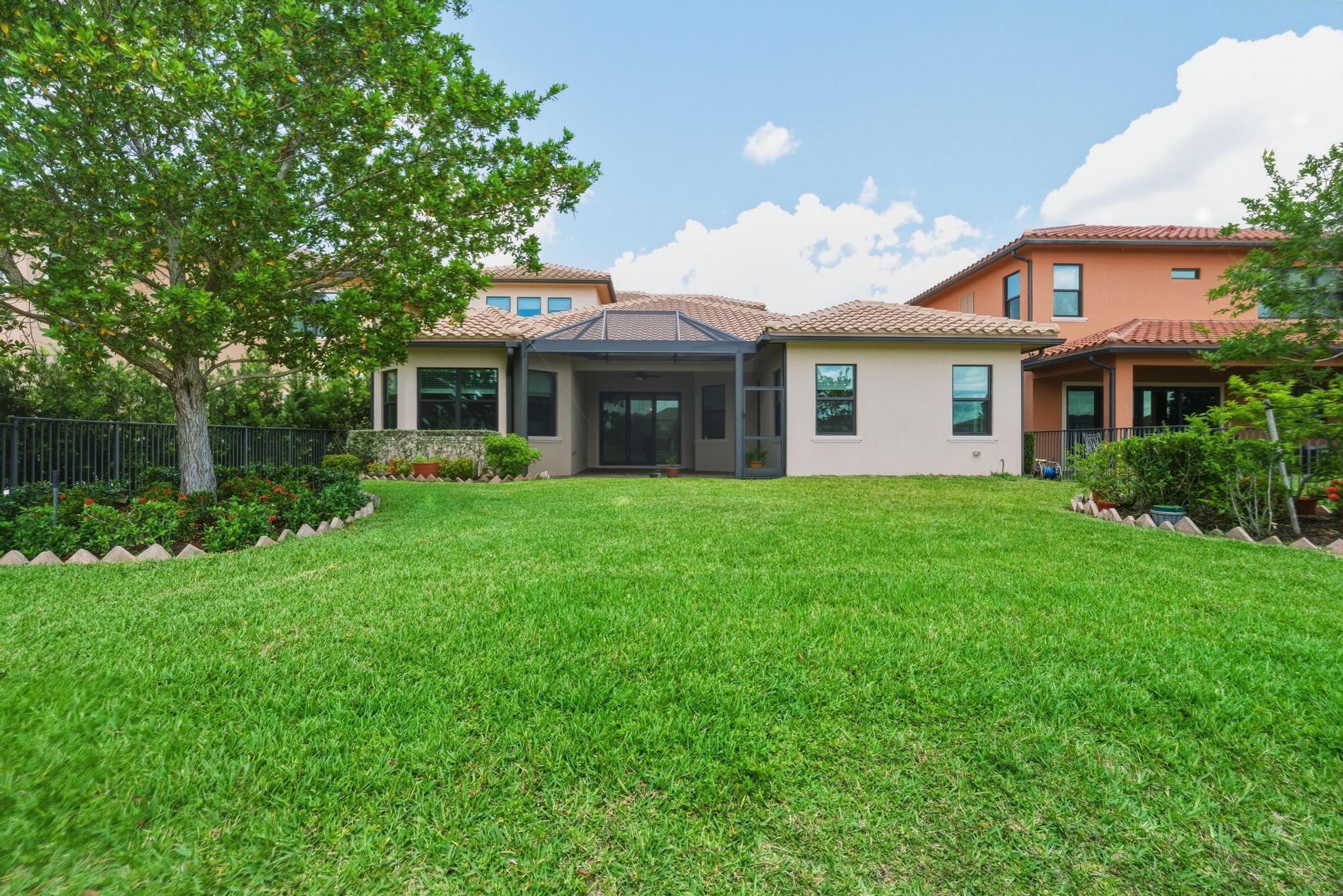 PARKLAND BAY - Residential