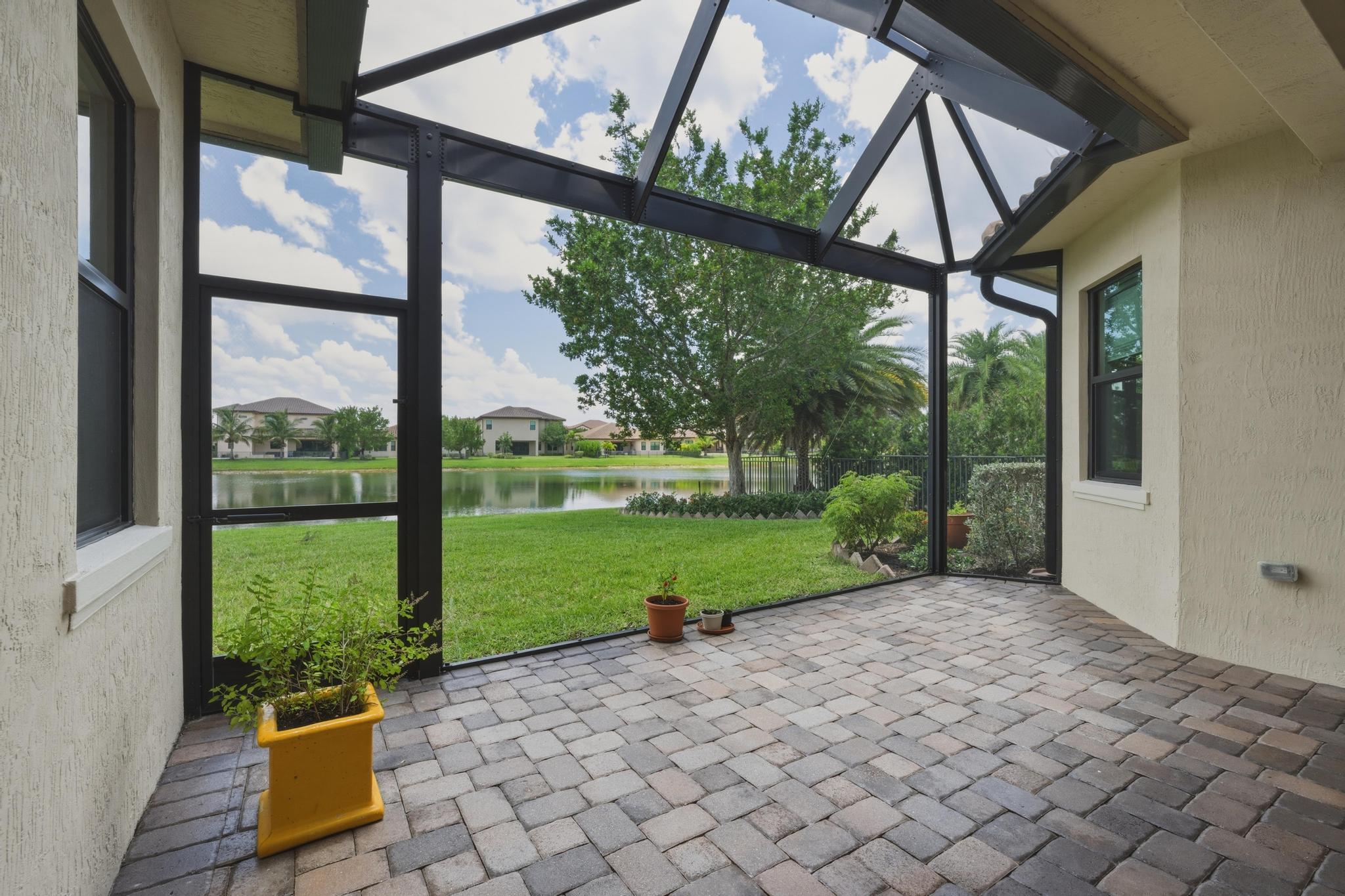 PARKLAND BAY - Residential