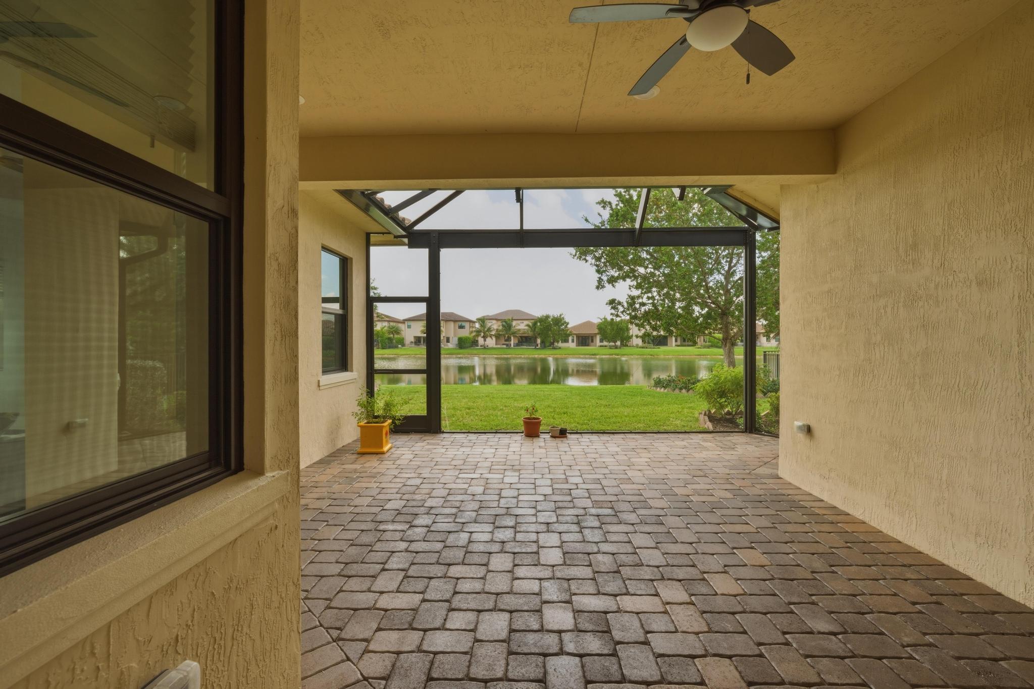 PARKLAND BAY - Residential
