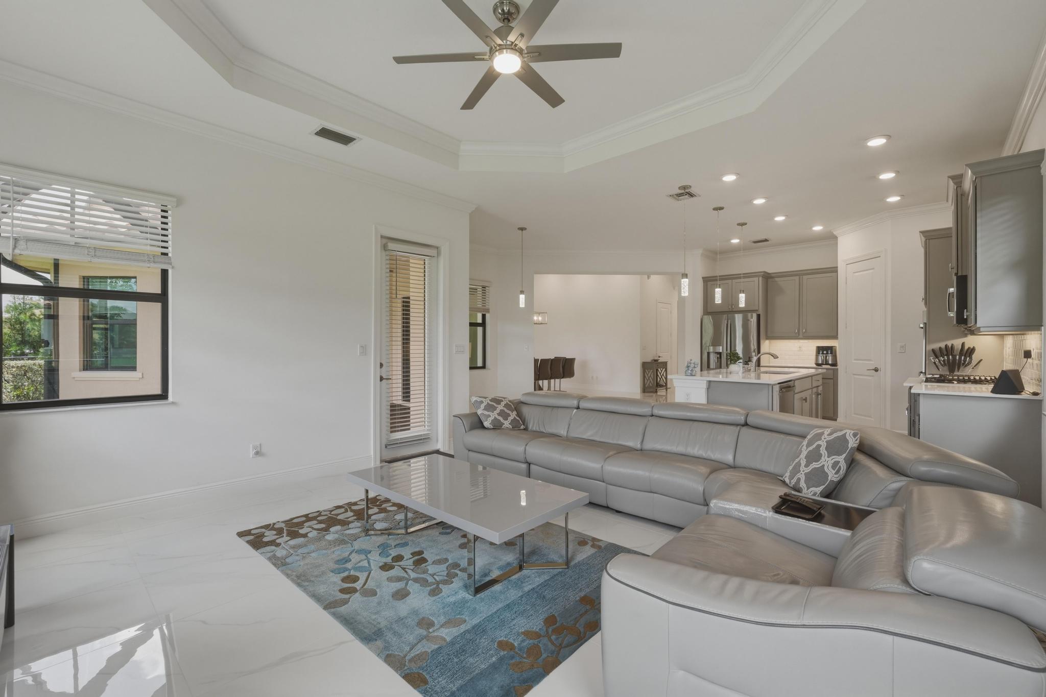 PARKLAND BAY - Residential