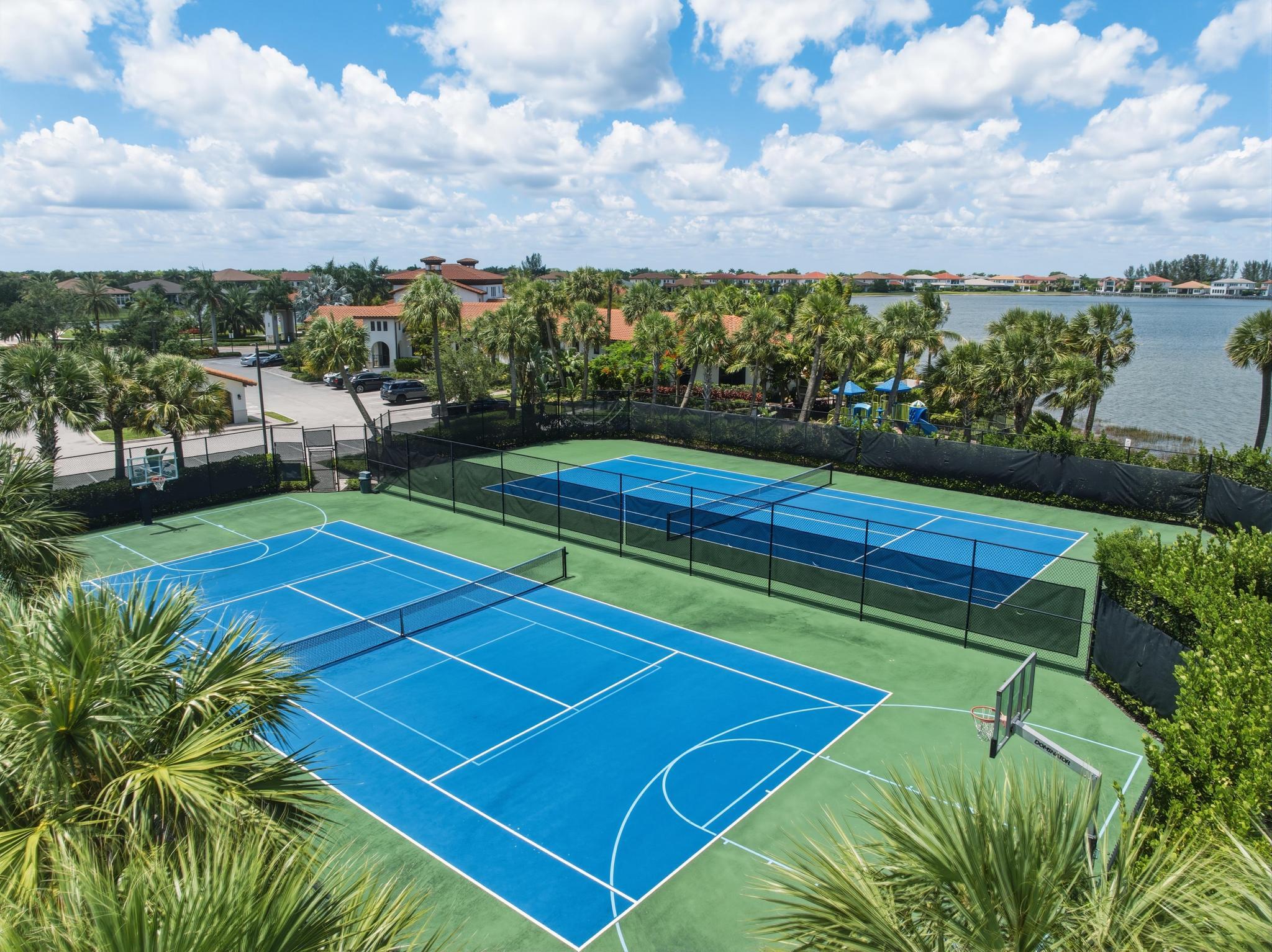 PARKLAND BAY - Residential