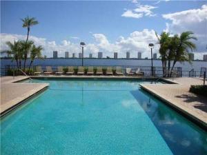 BAY REACH CONDO - Residential Lease