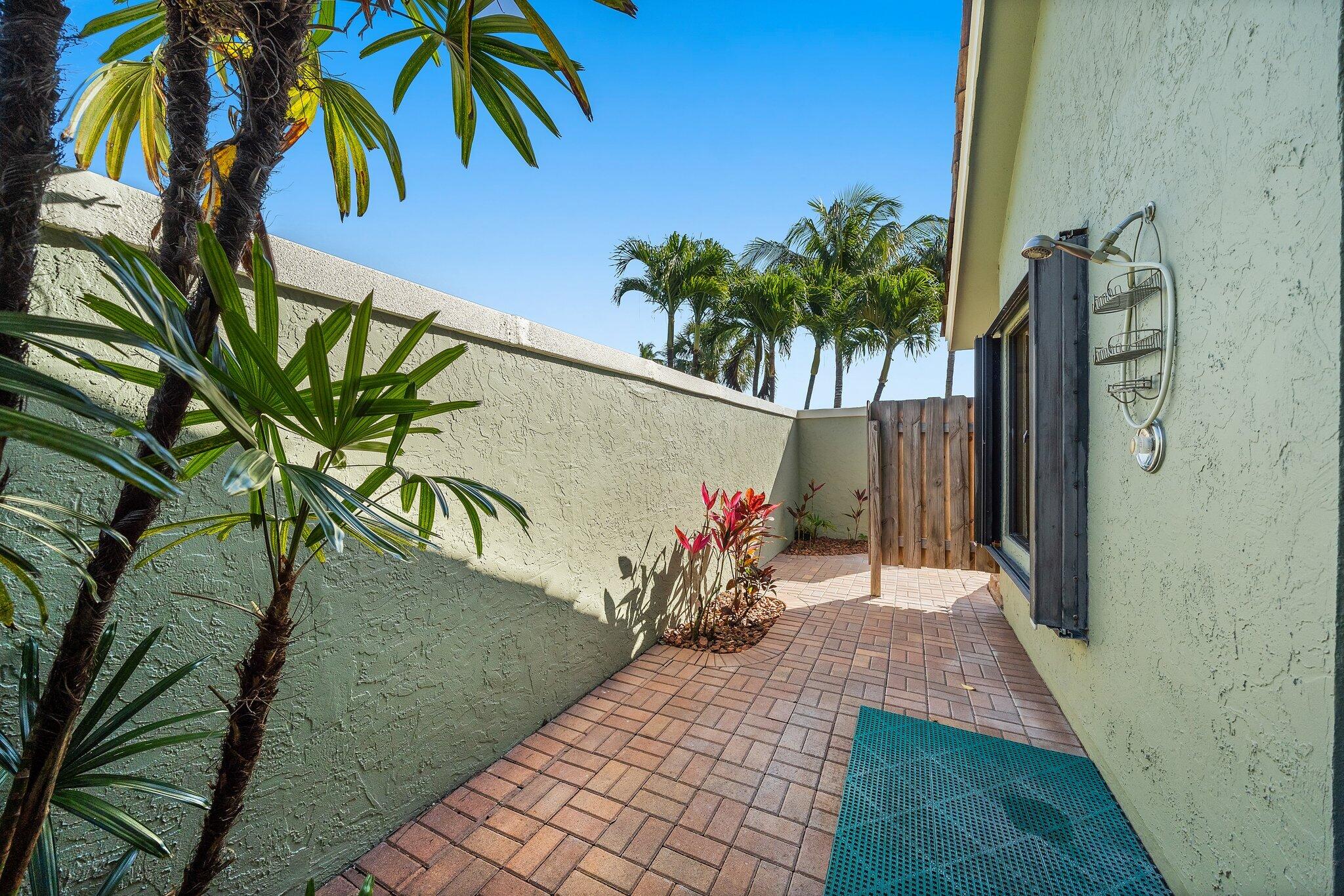 HUNT CLUB COLONY - Residential