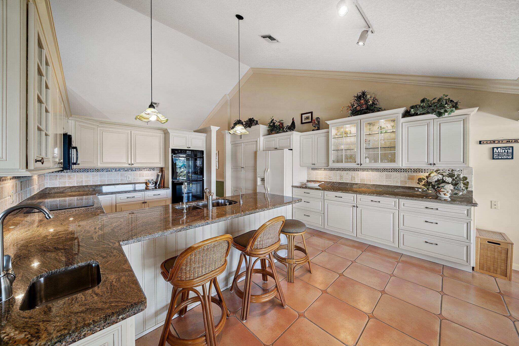 HUNT CLUB COLONY - Residential