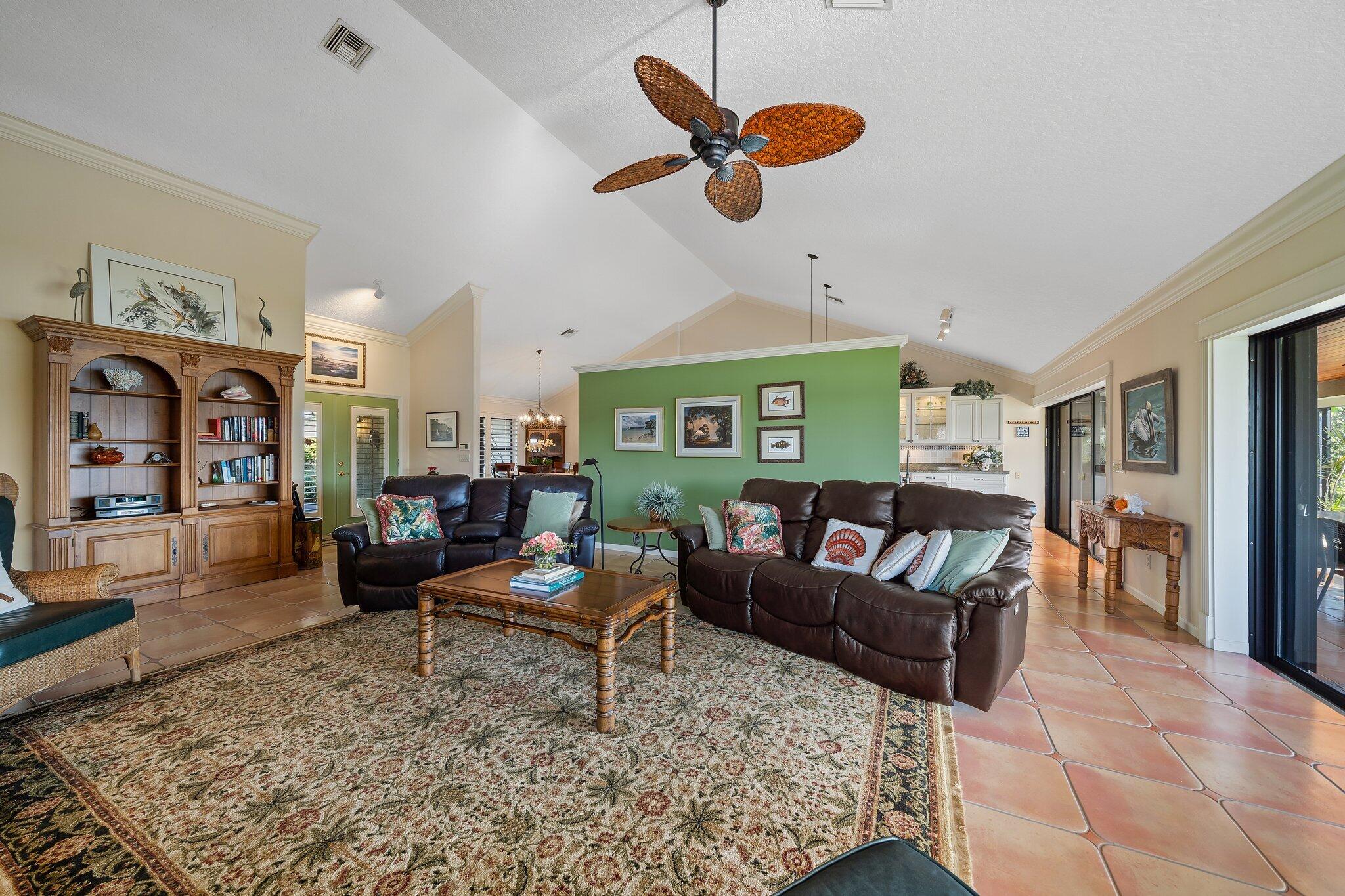 HUNT CLUB COLONY - Residential