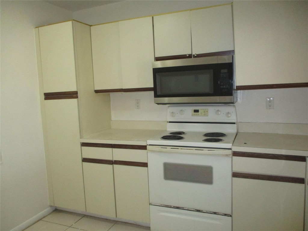 Tradewinds B Condo - Residential Lease