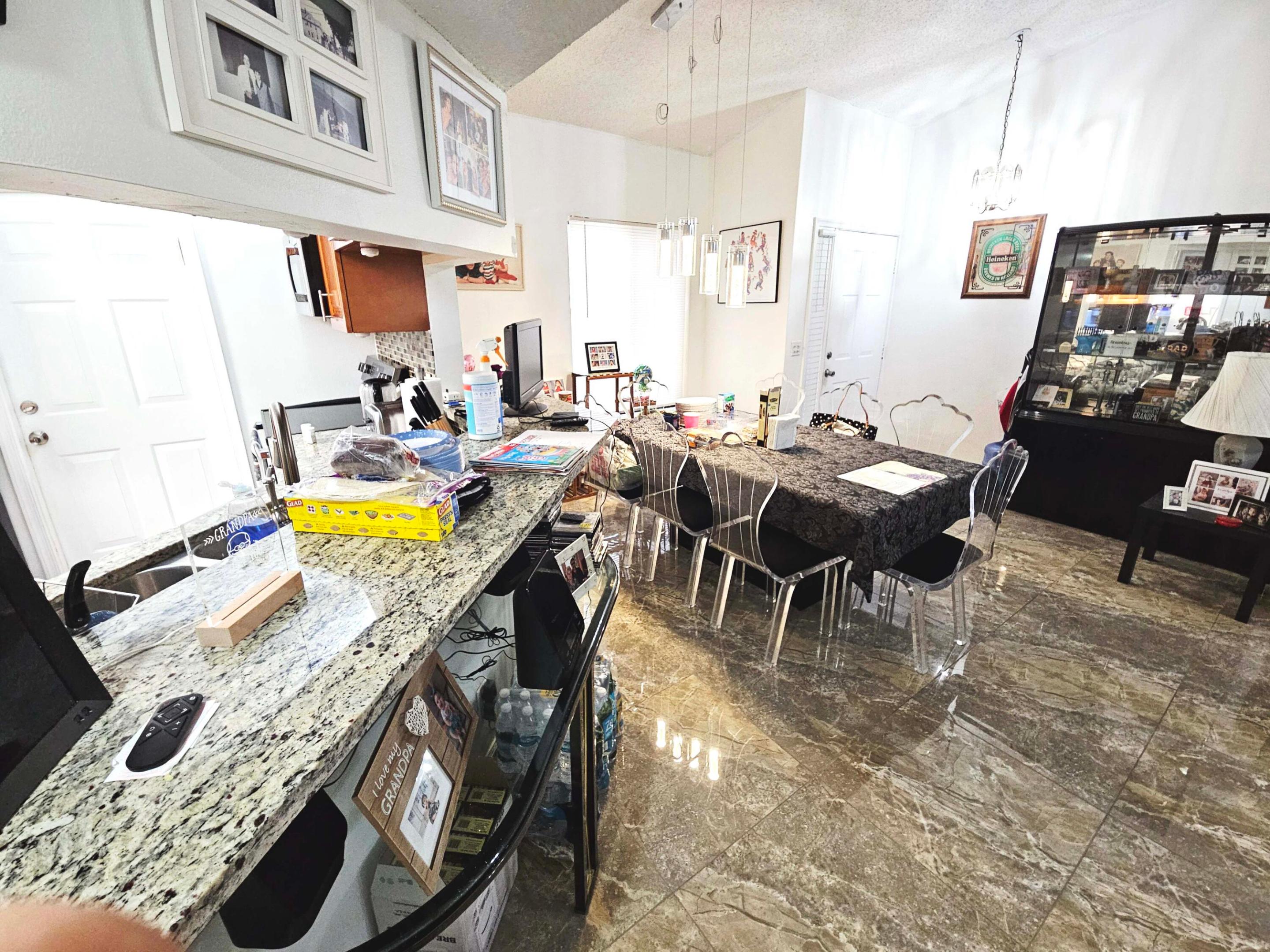 SOUTH LAKE CONDO - Residential