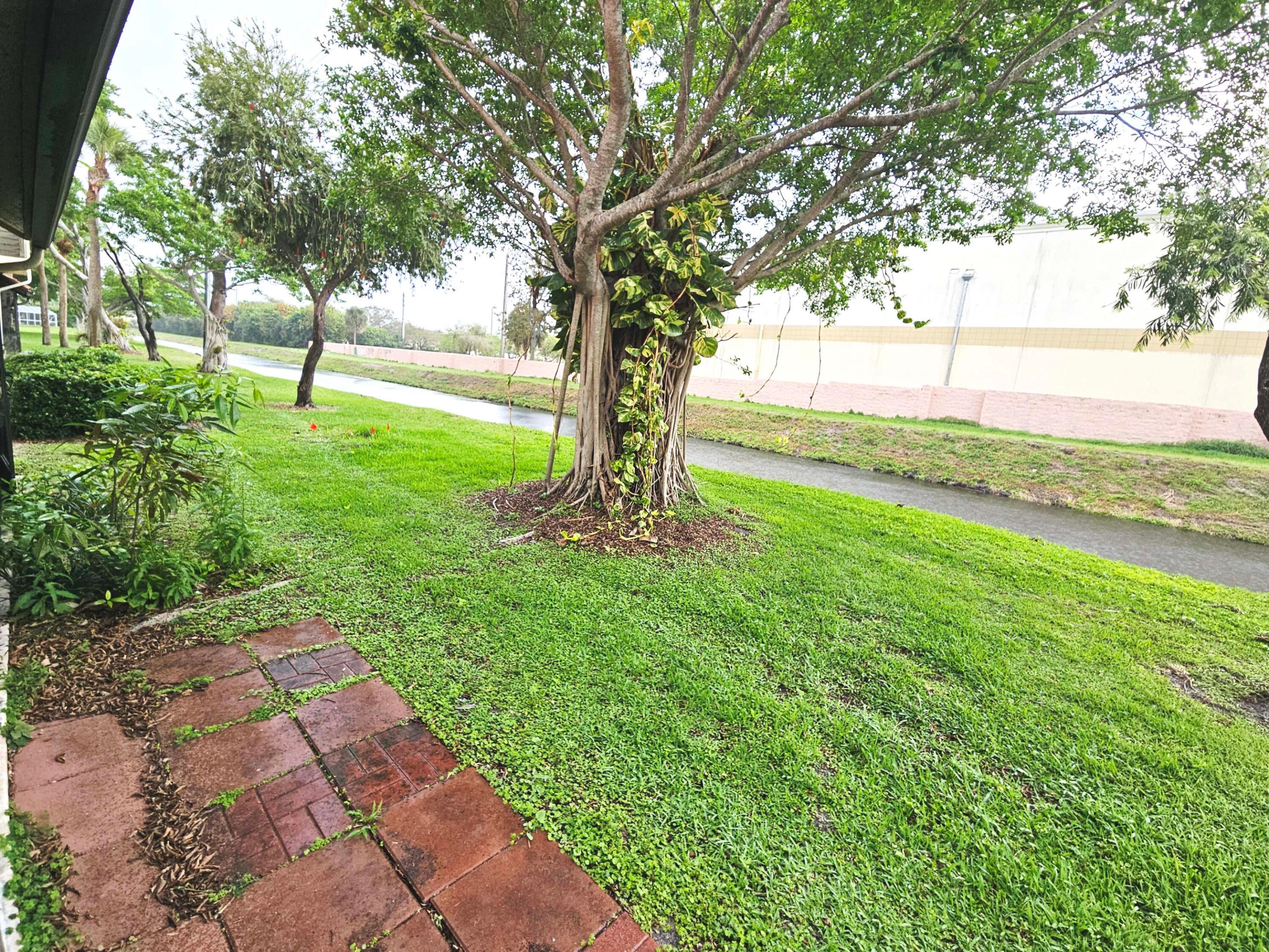 SOUTH LAKE CONDO - Residential