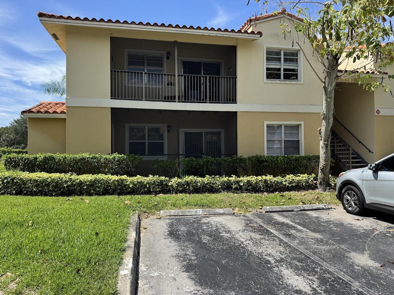 1227 SW Lion Avenue SW 301