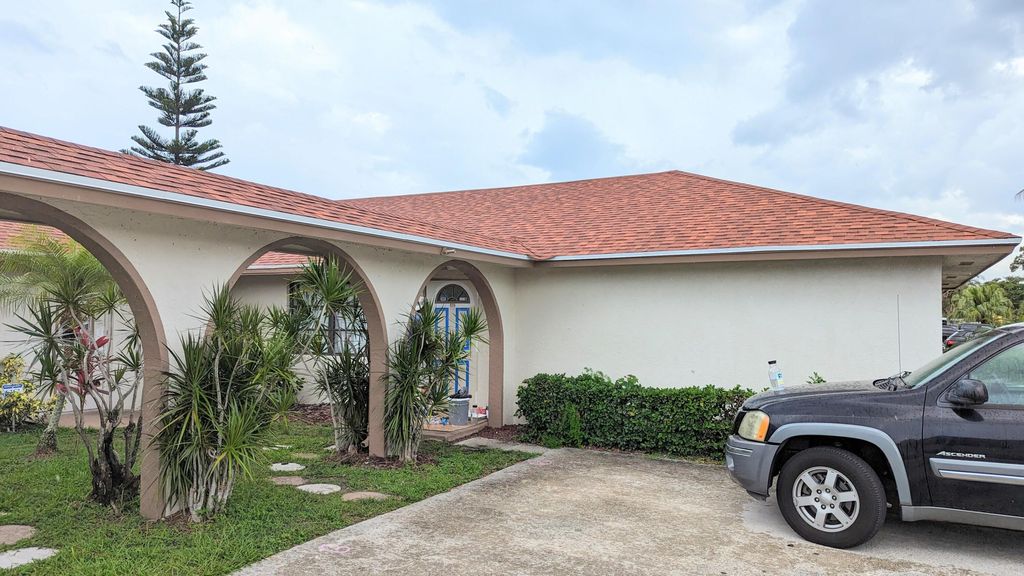 Photo of 9214 E Highland Pines Boulevard #9214, Palm Beach Gardens, FL 33418 (MLS # R11082968)