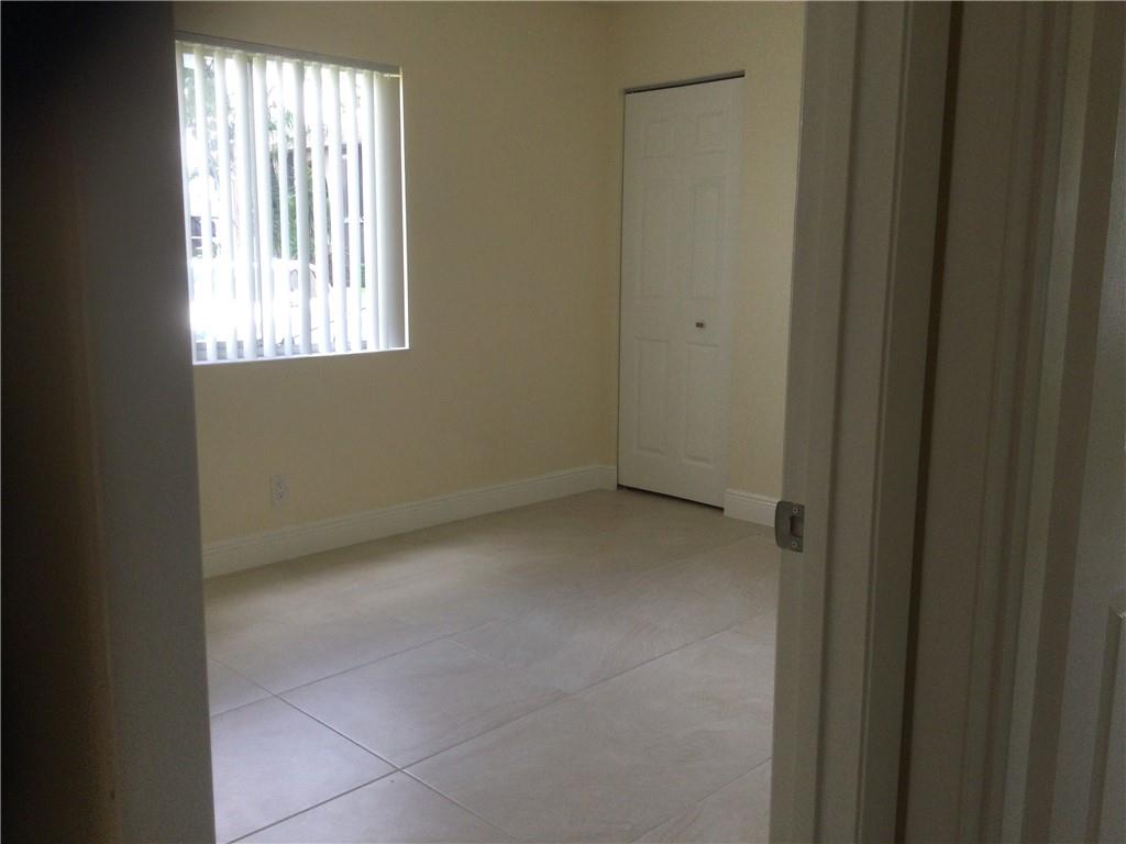 Pine Ridge Condo 04 South - Residential Lease