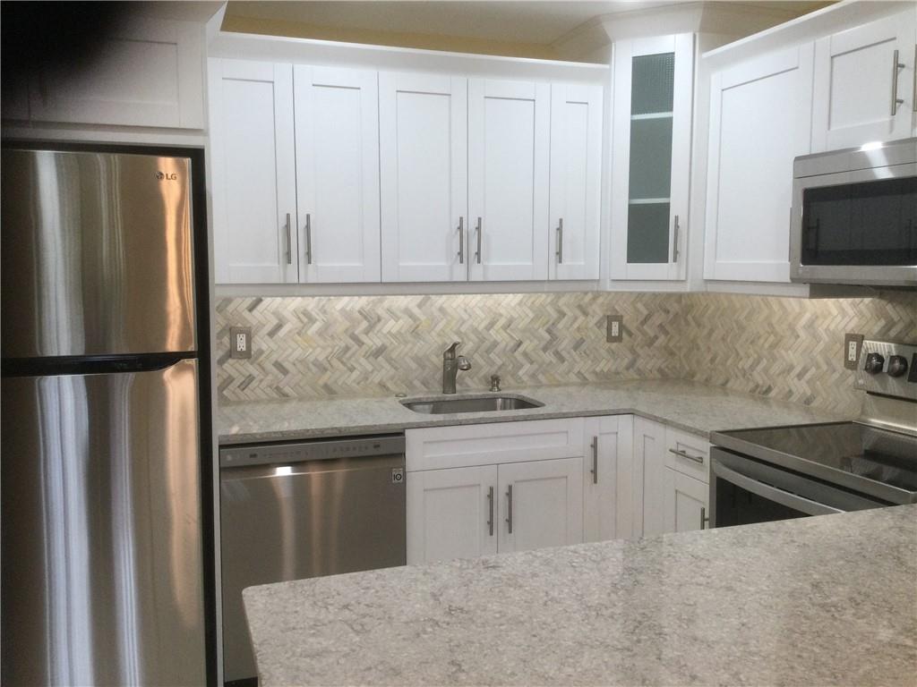 Pine Ridge Condo 04 South - Residential Lease