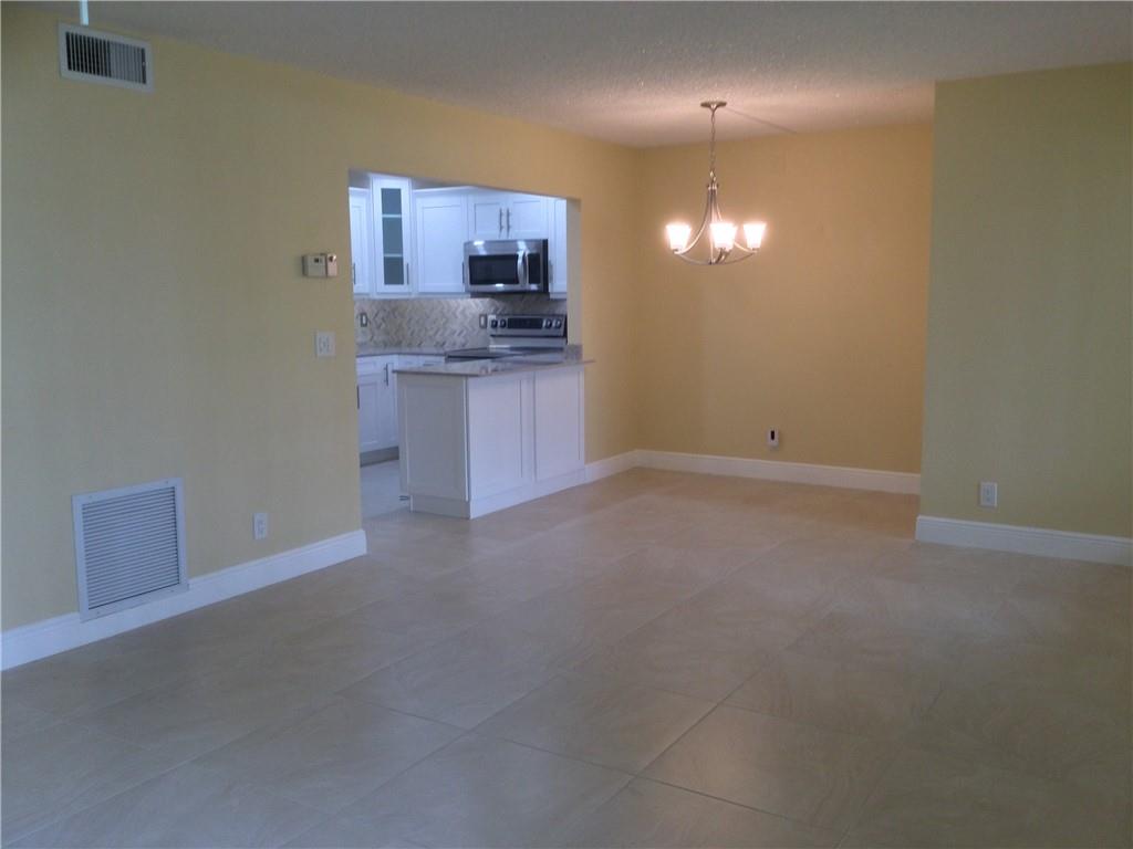 Pine Ridge Condo 04 South - Residential Lease