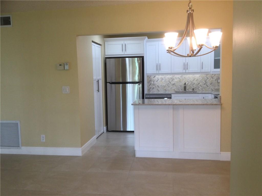 Pine Ridge Condo 04 South - Residential Lease