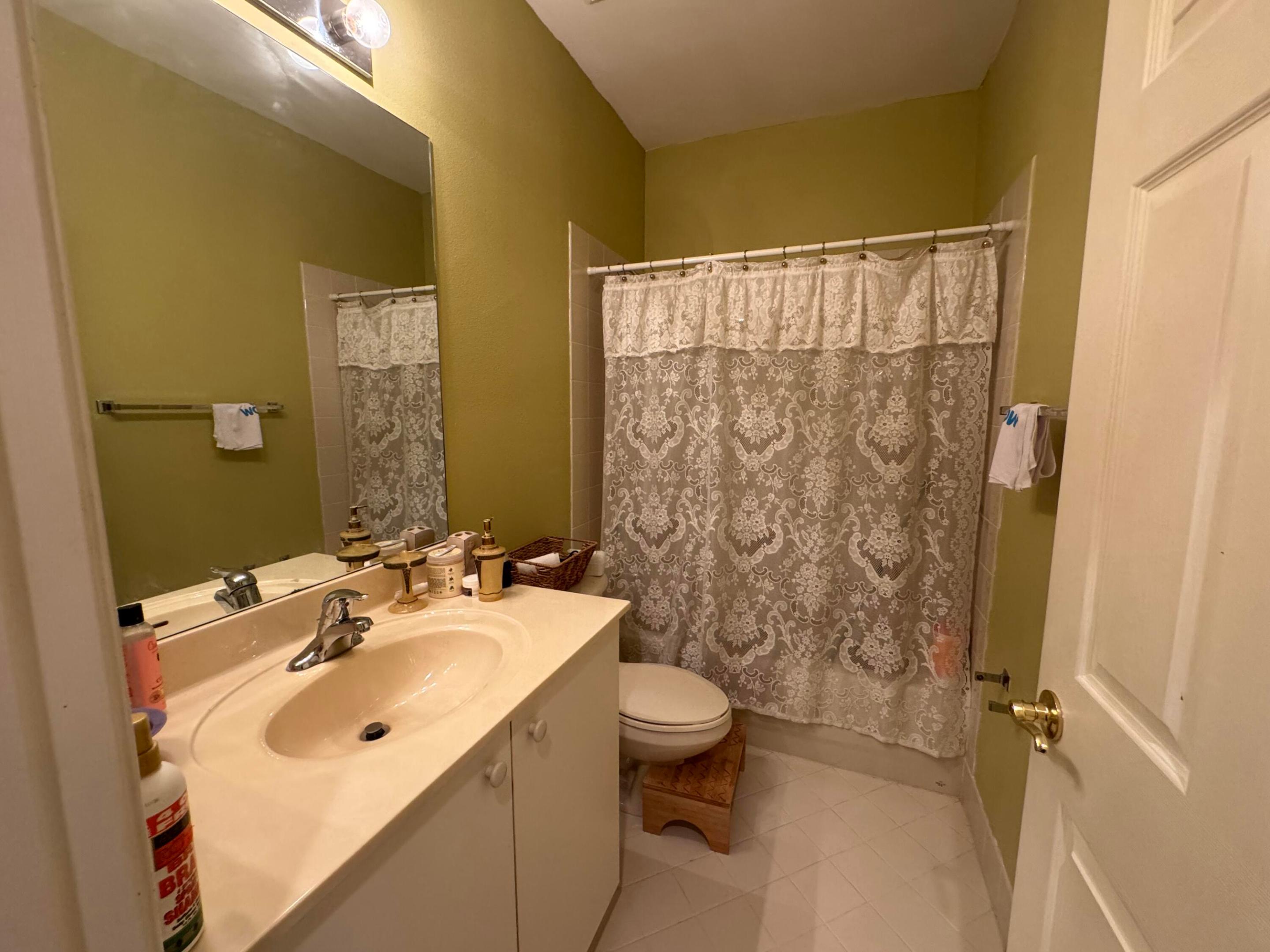 MURANO AT HAMPTON PK NO 4 CONDO - Residential