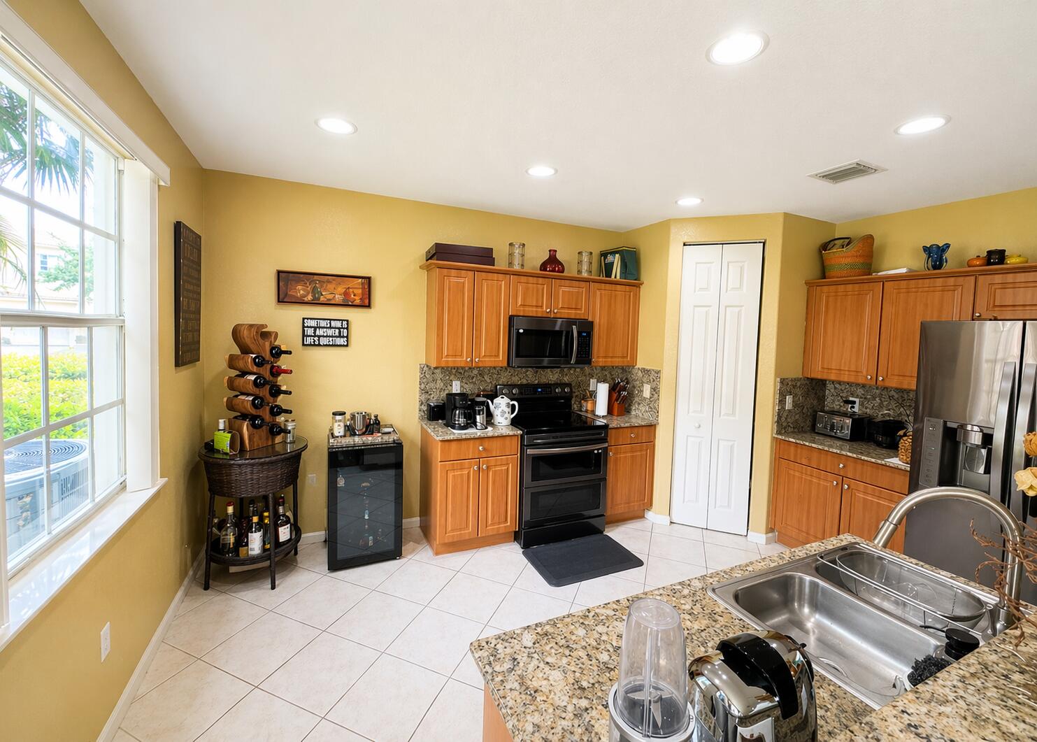 MURANO AT HAMPTON PK NO 4 CONDO - Residential