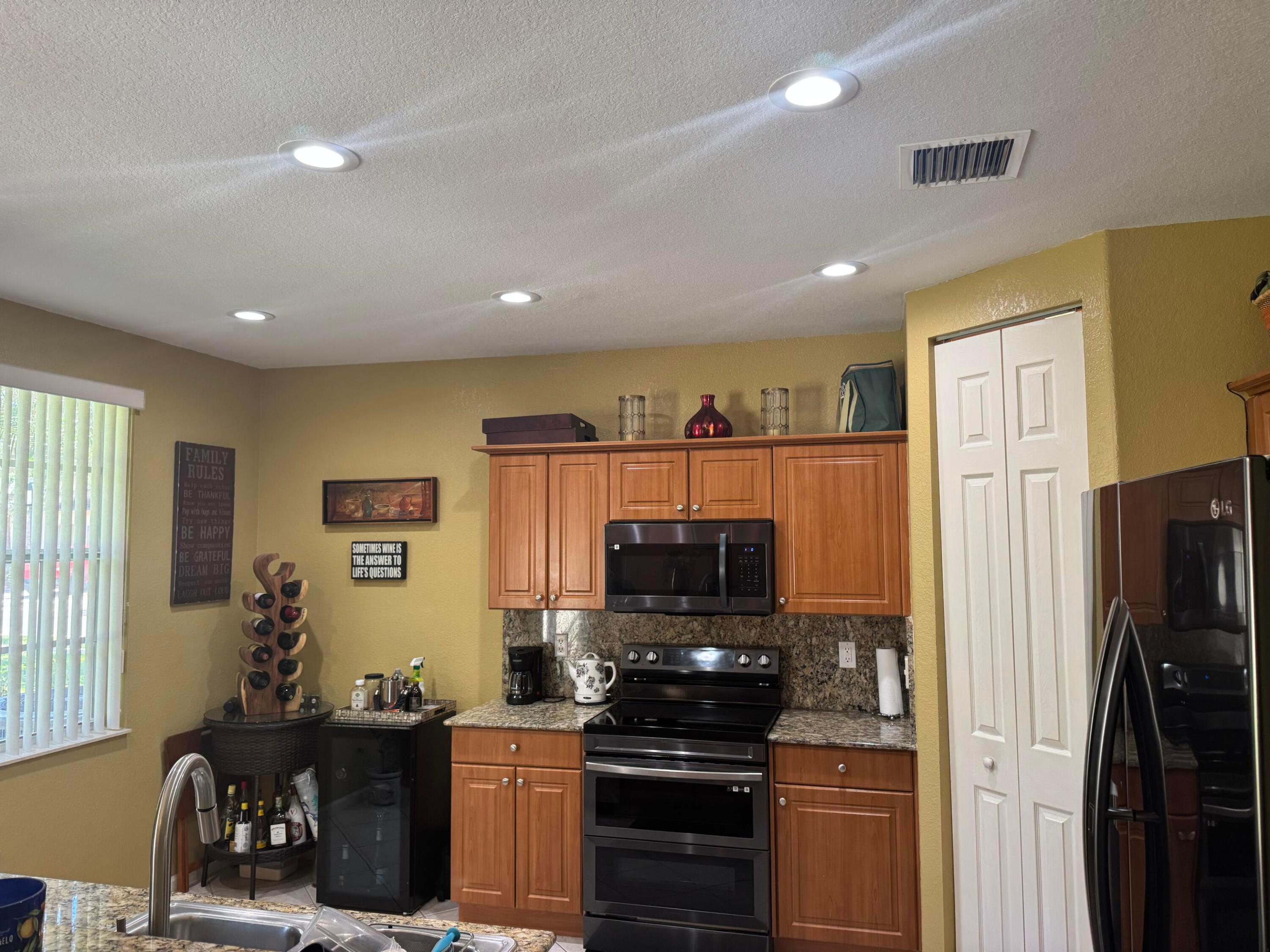 MURANO AT HAMPTON PK NO 4 CONDO - Residential