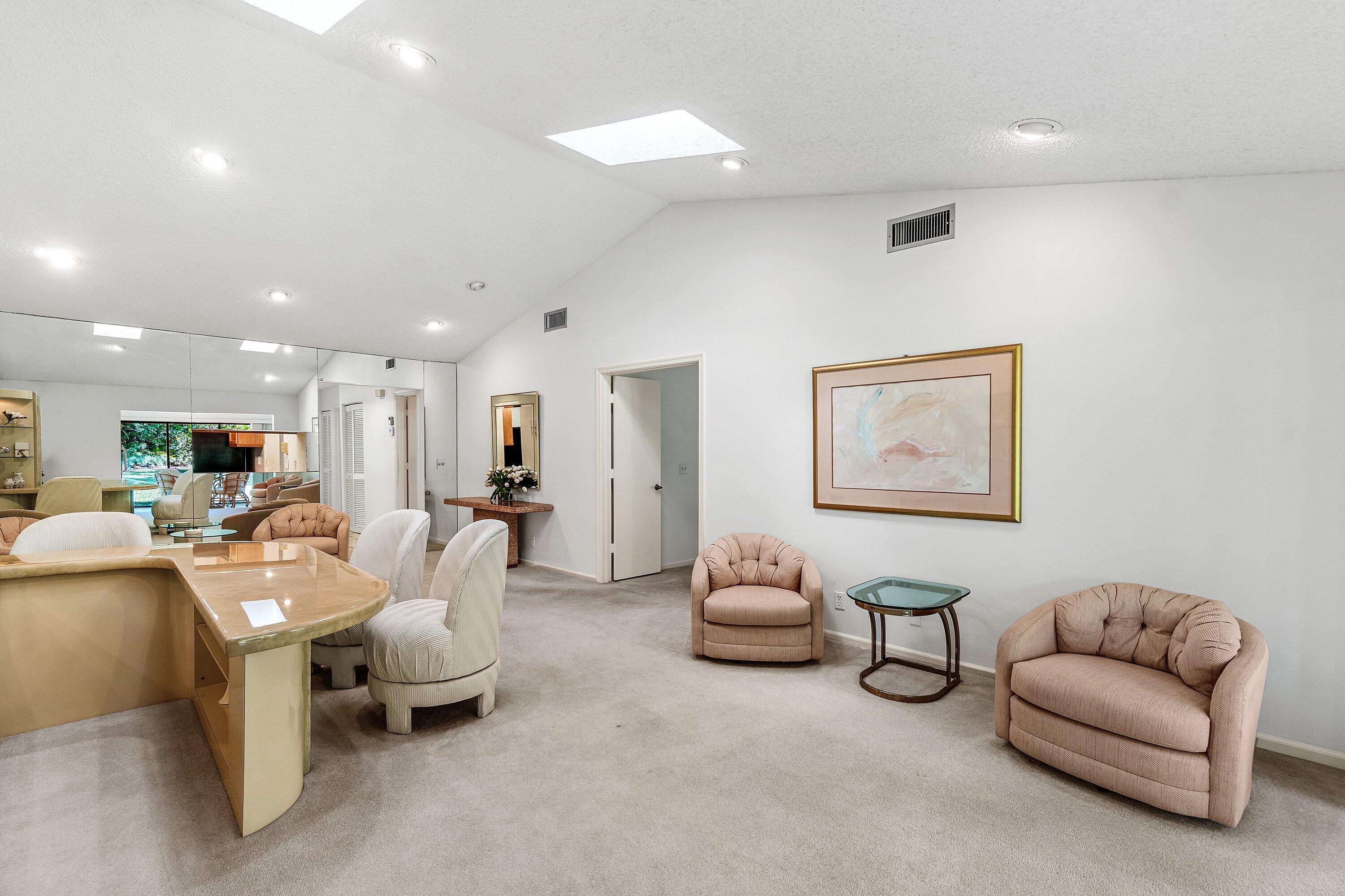 10057 Shadywood Place