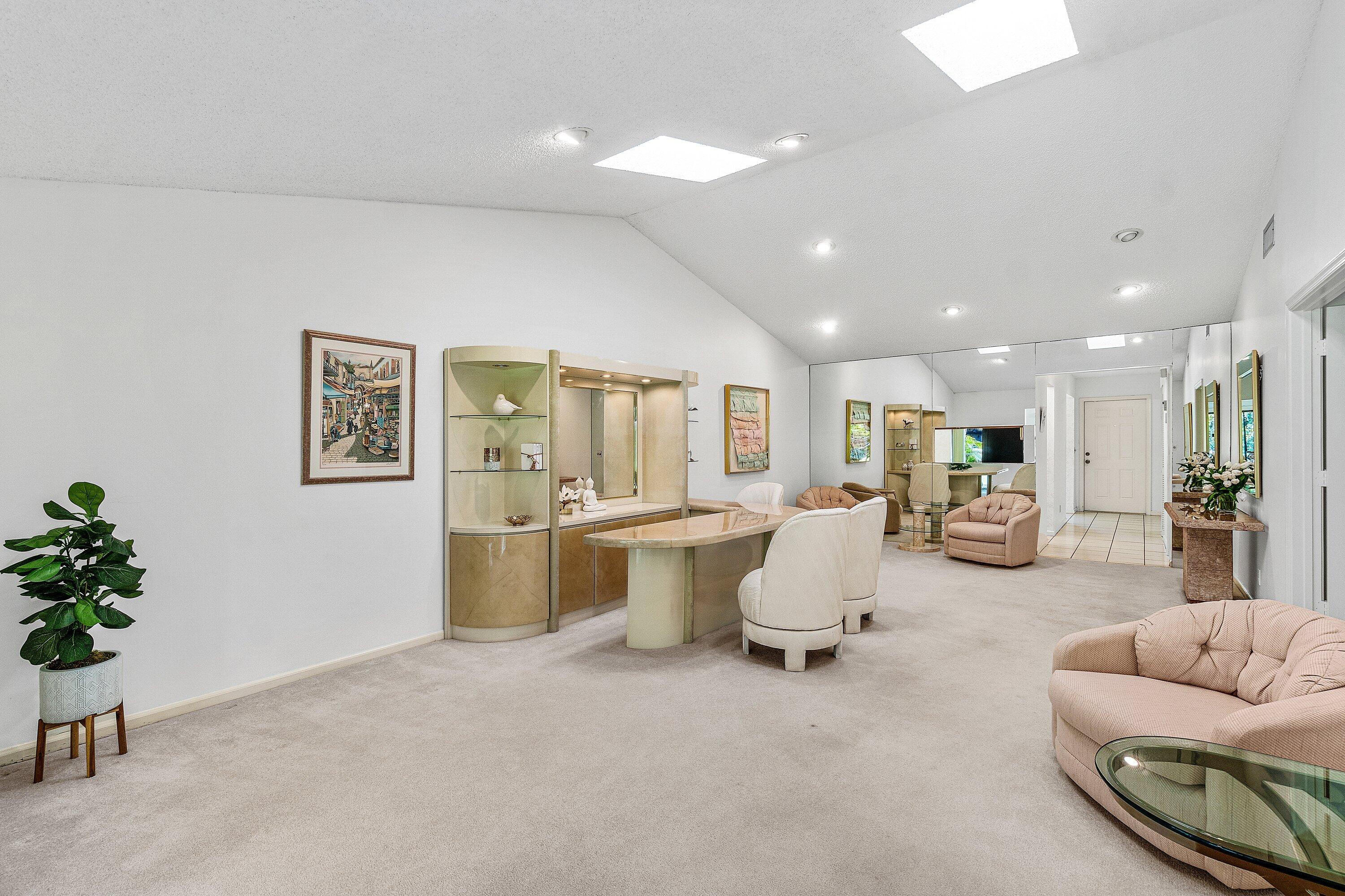 10057 Shadywood Place