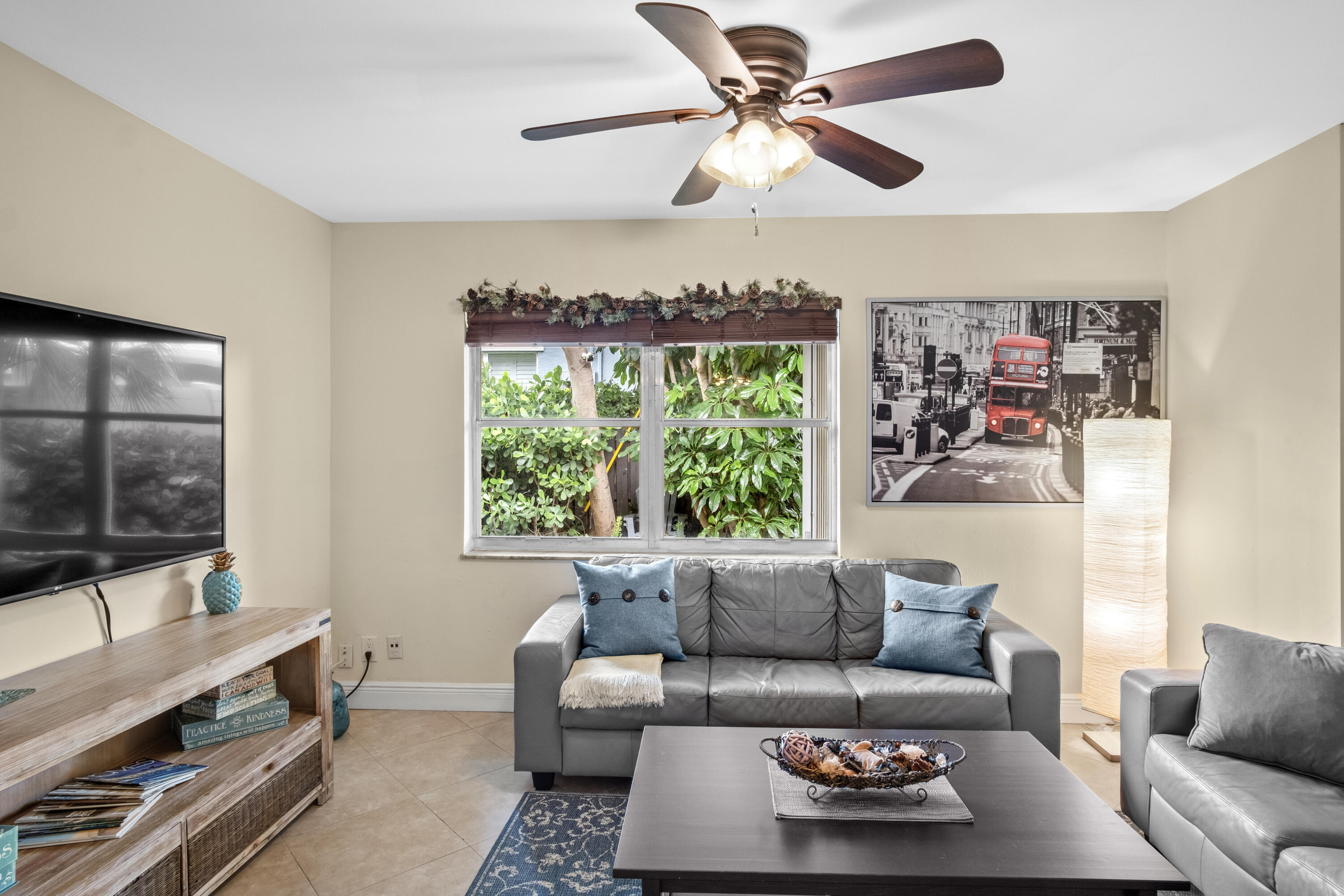 DELL PARK - Residential Lease