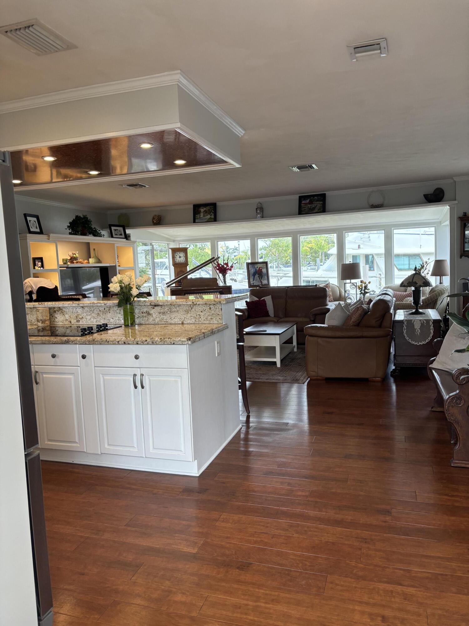 LAUDERDALE HARBORS SEC A RESUB - Residential