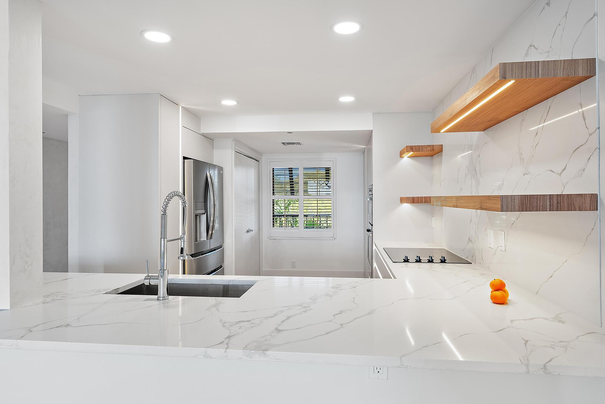 356 GOLFVIEW Road 405