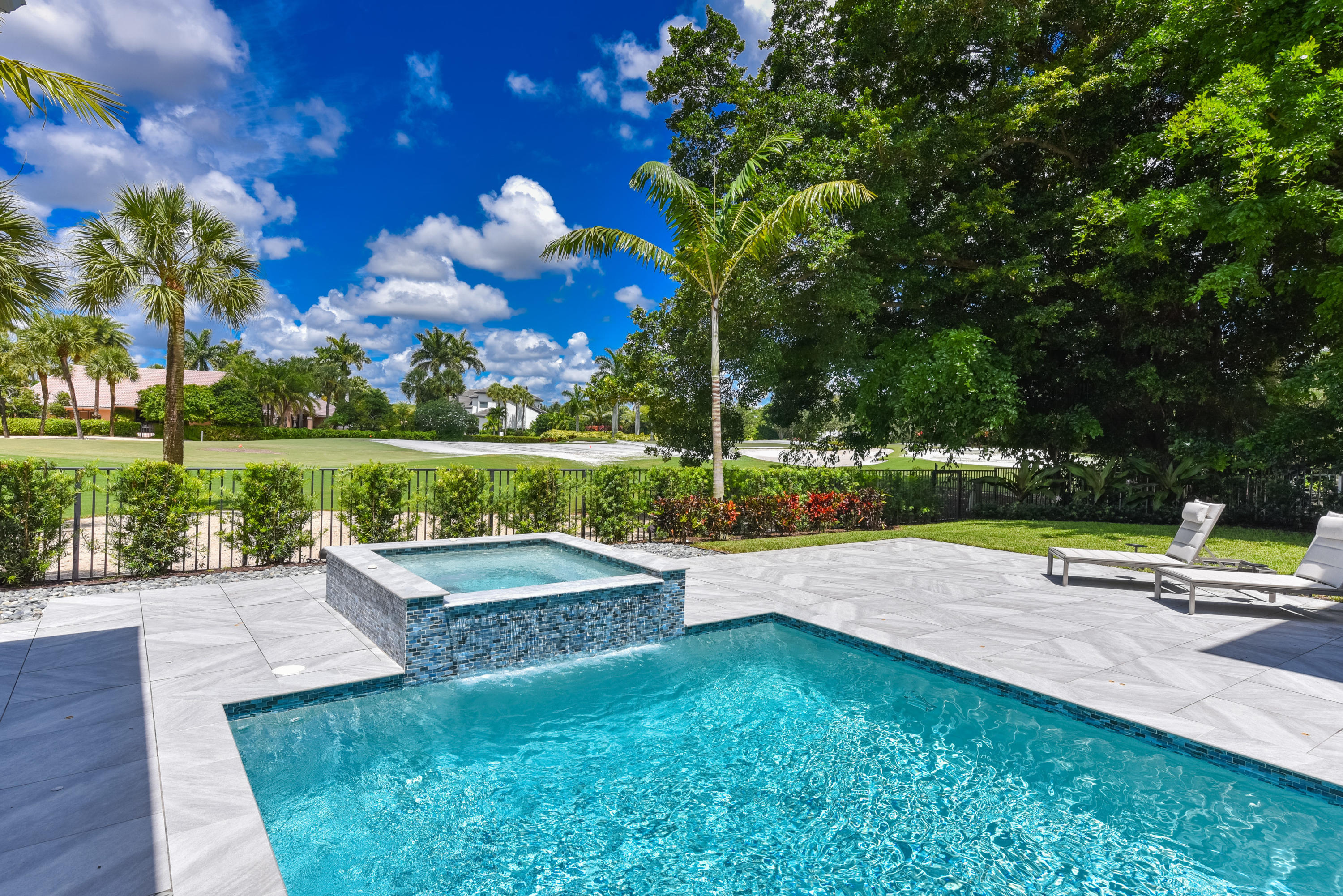 ST ANDREWS COUNTRY CLUB - Residential