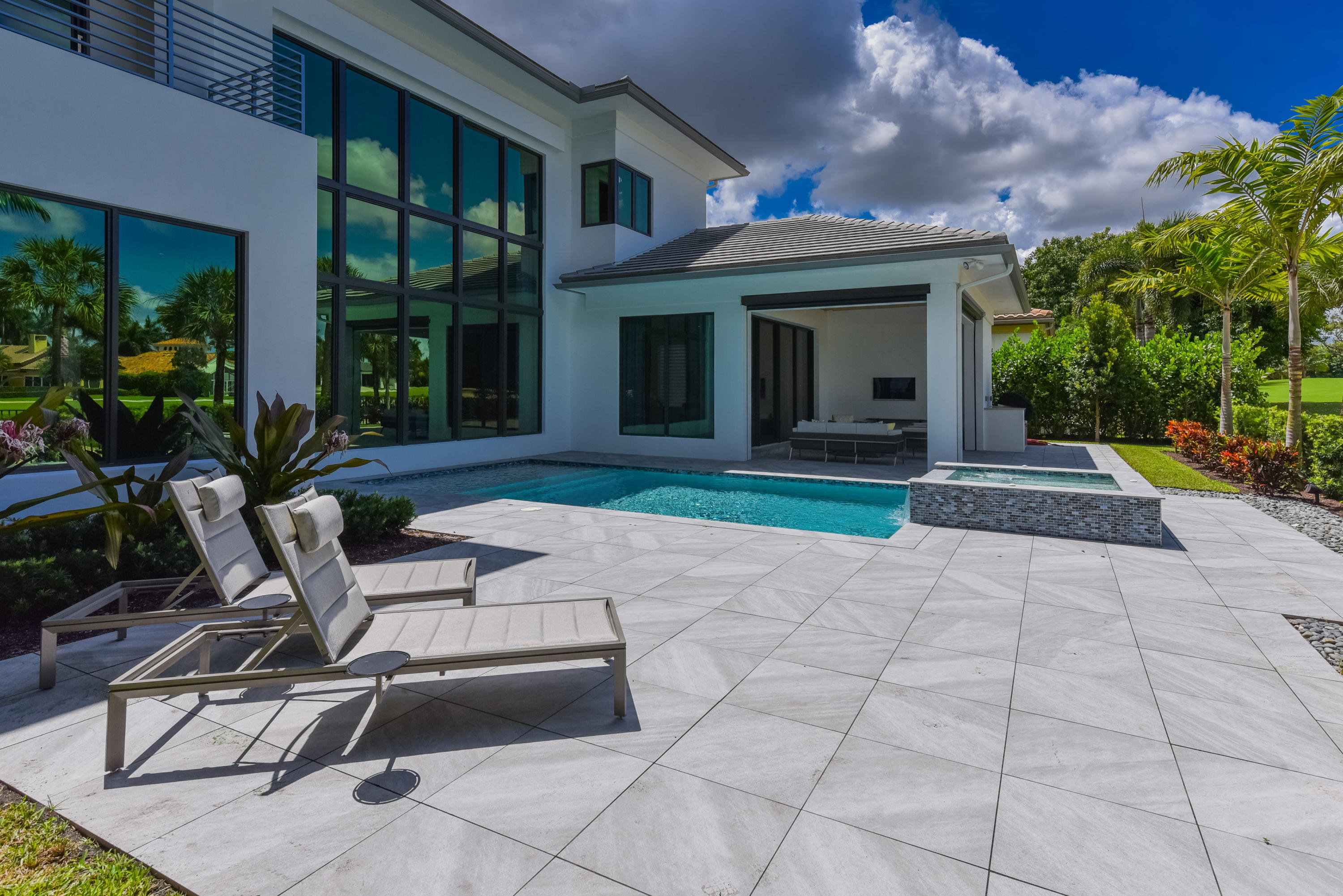 ST ANDREWS COUNTRY CLUB - Residential