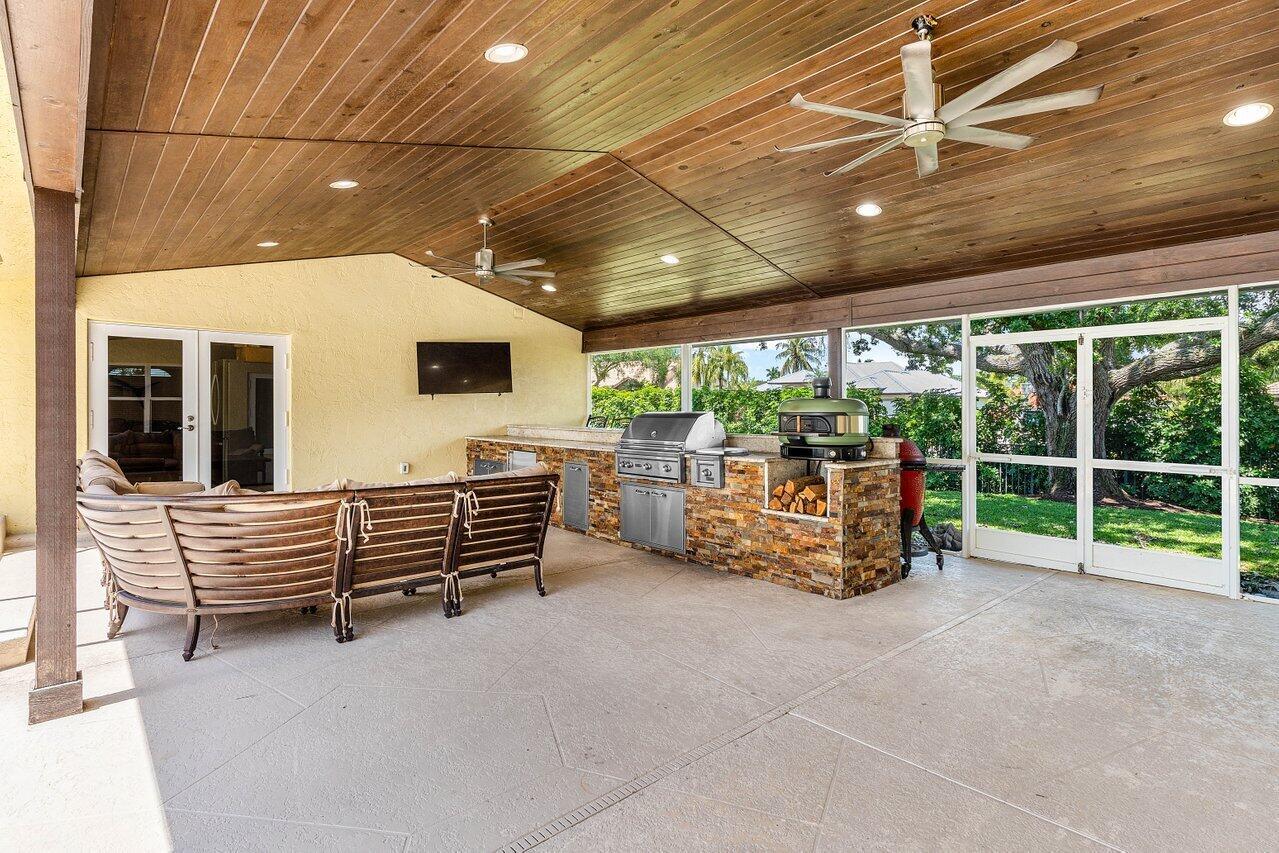 1045 Fairdale Way