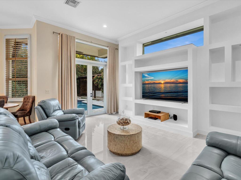 The Sticks 111-12 B - Residential