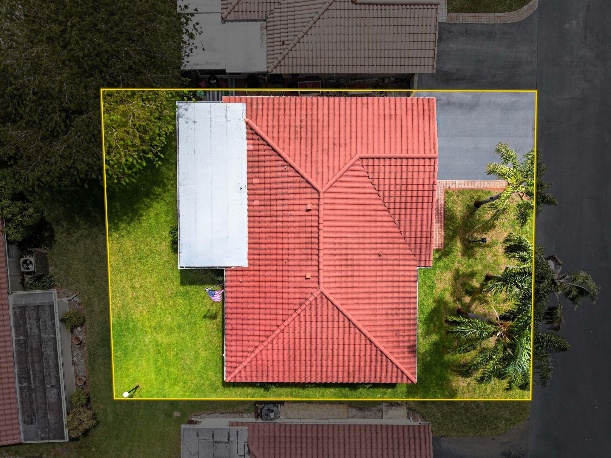 CRYSTAL LAKE VILLAS - Residential