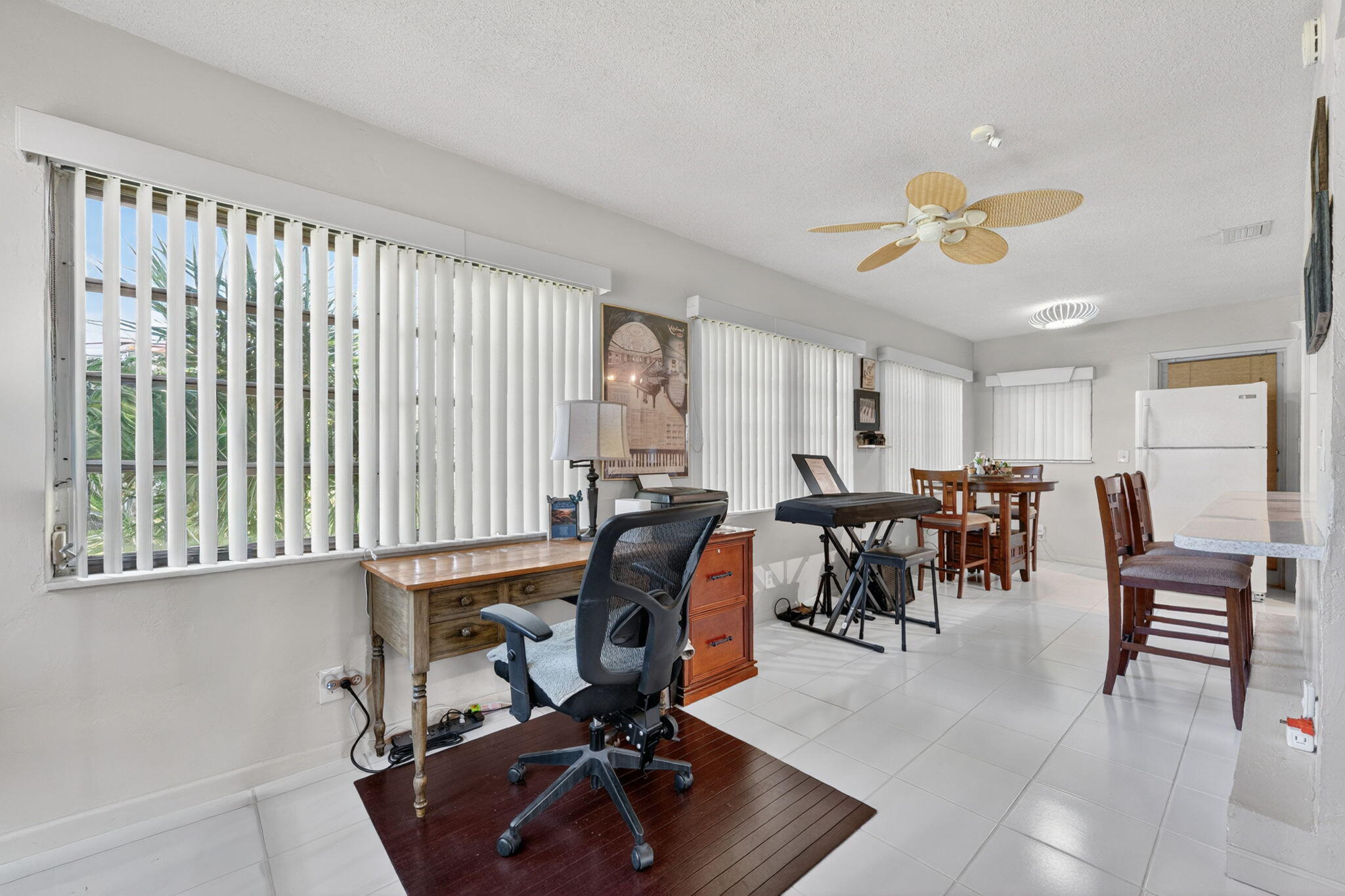 CRYSTAL LAKE VILLAS - Residential