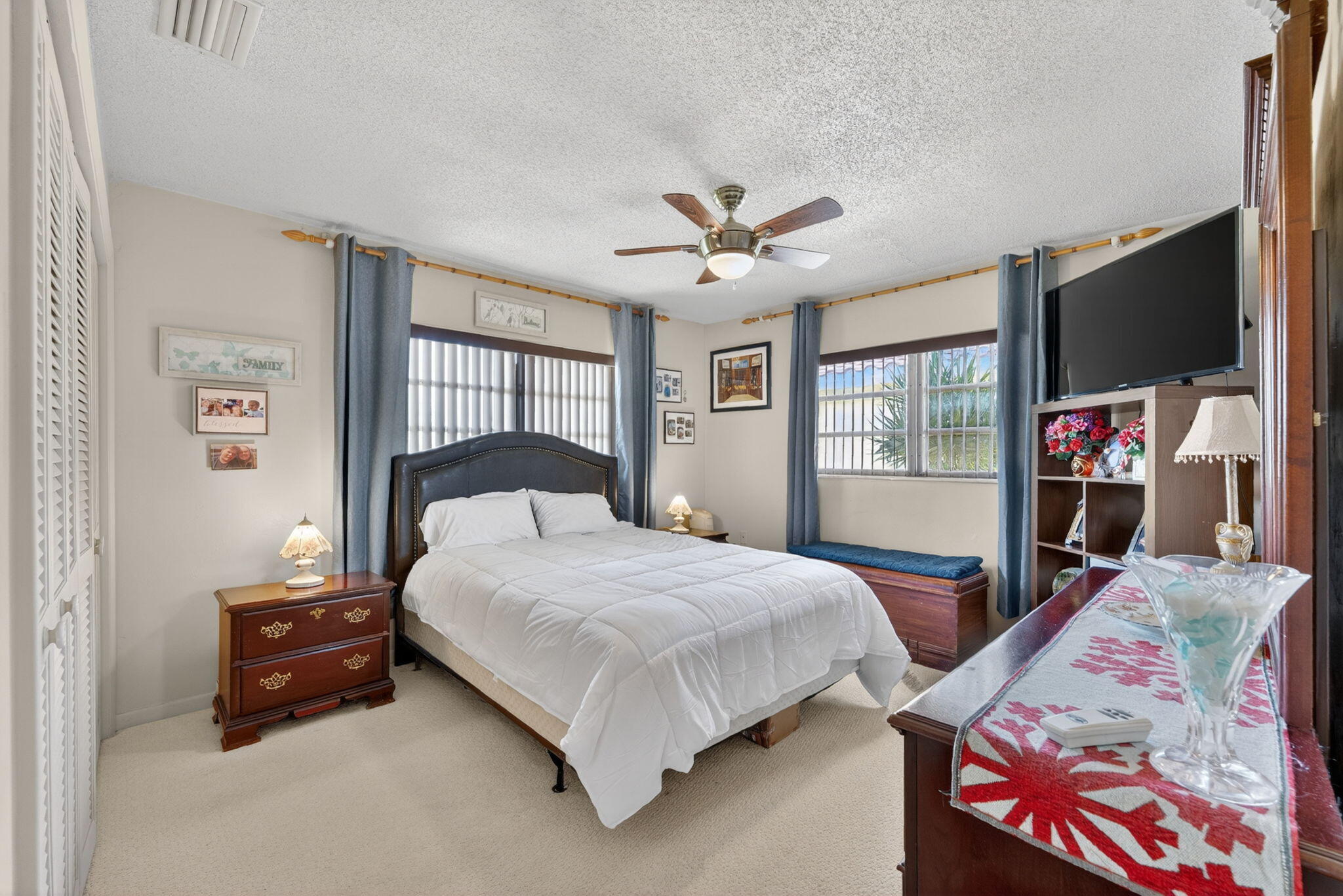 CRYSTAL LAKE VILLAS - Residential