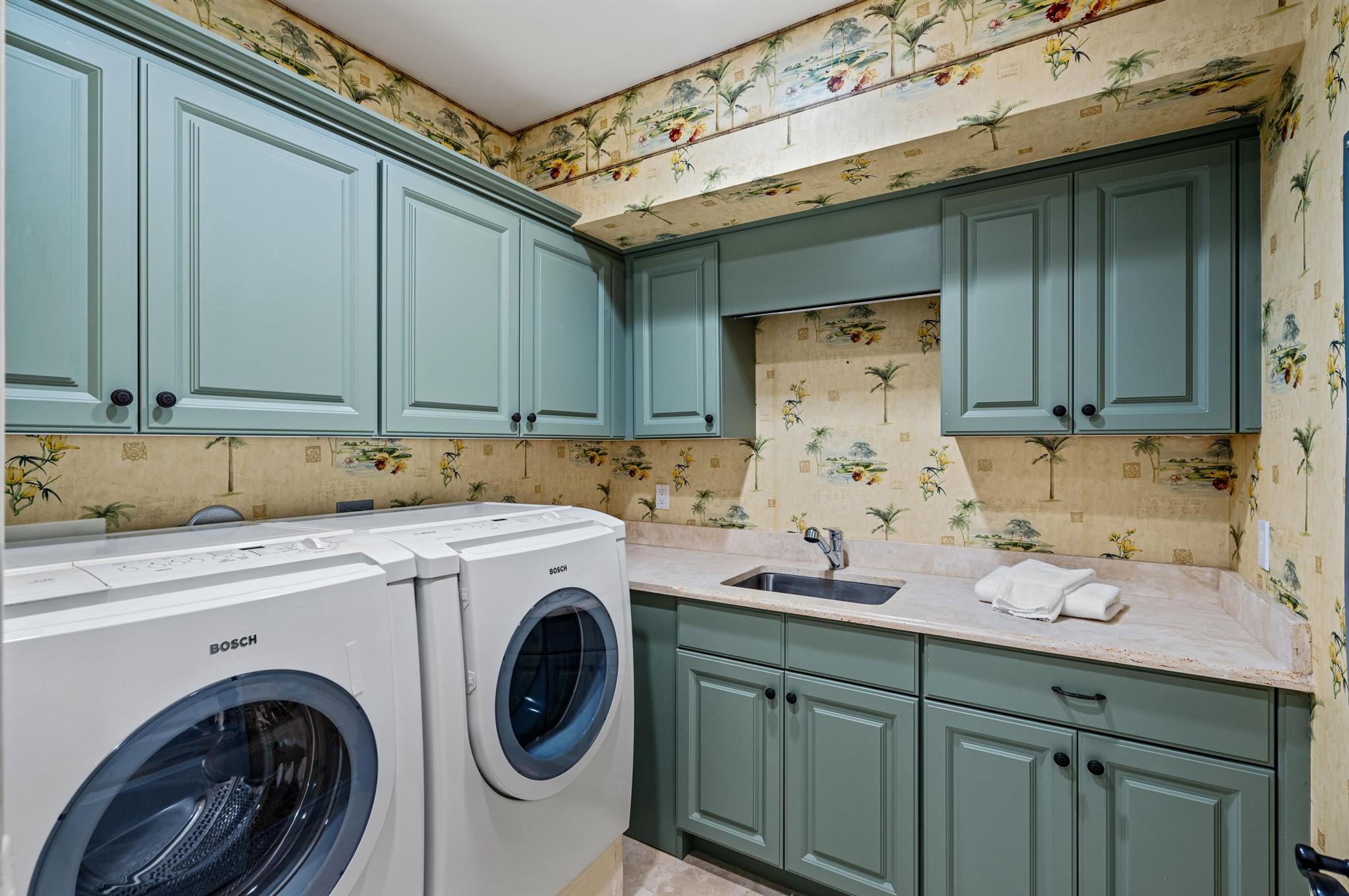 OCEAN RIDGE YACHT CLUB AN - Residential